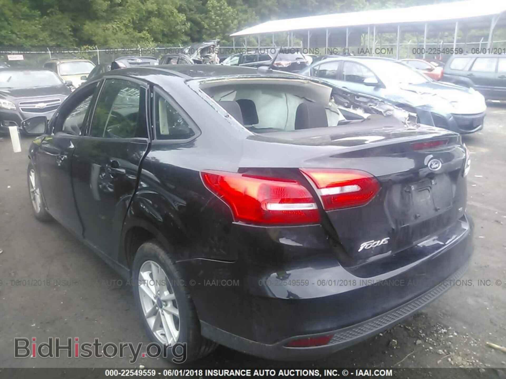 2015 Ford Focus - VIN: 1FADP3F29FL237963 - Фото 3
