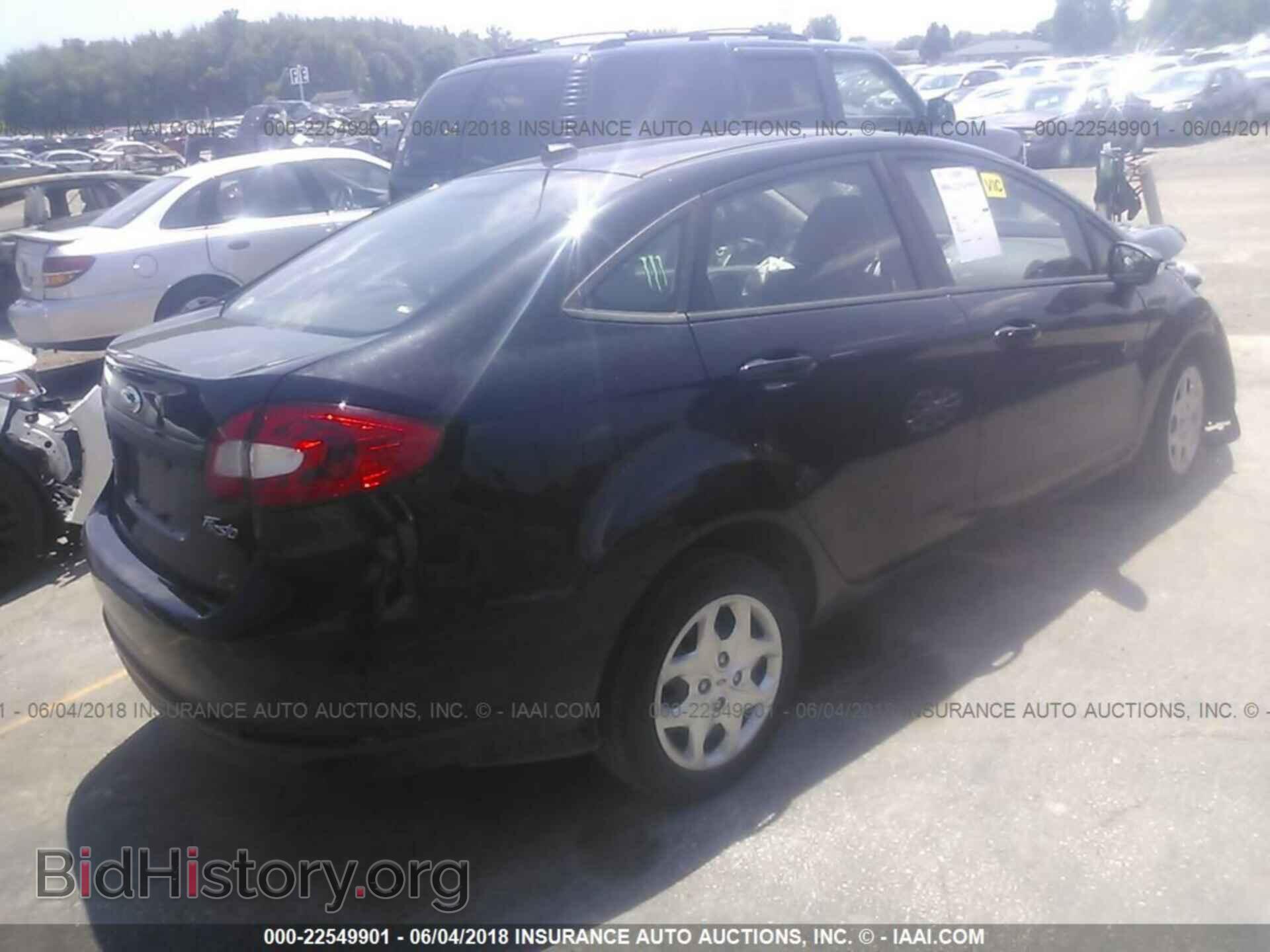 2013 Ford Fiesta - VIN: 3FADP4BJ1DM175604 - Фото 4