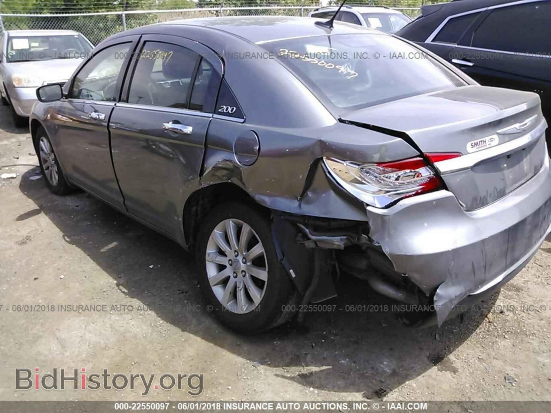 2013 Chrysler 200 - VIN: 1C3CCBCG8DN525958 - Photo 3