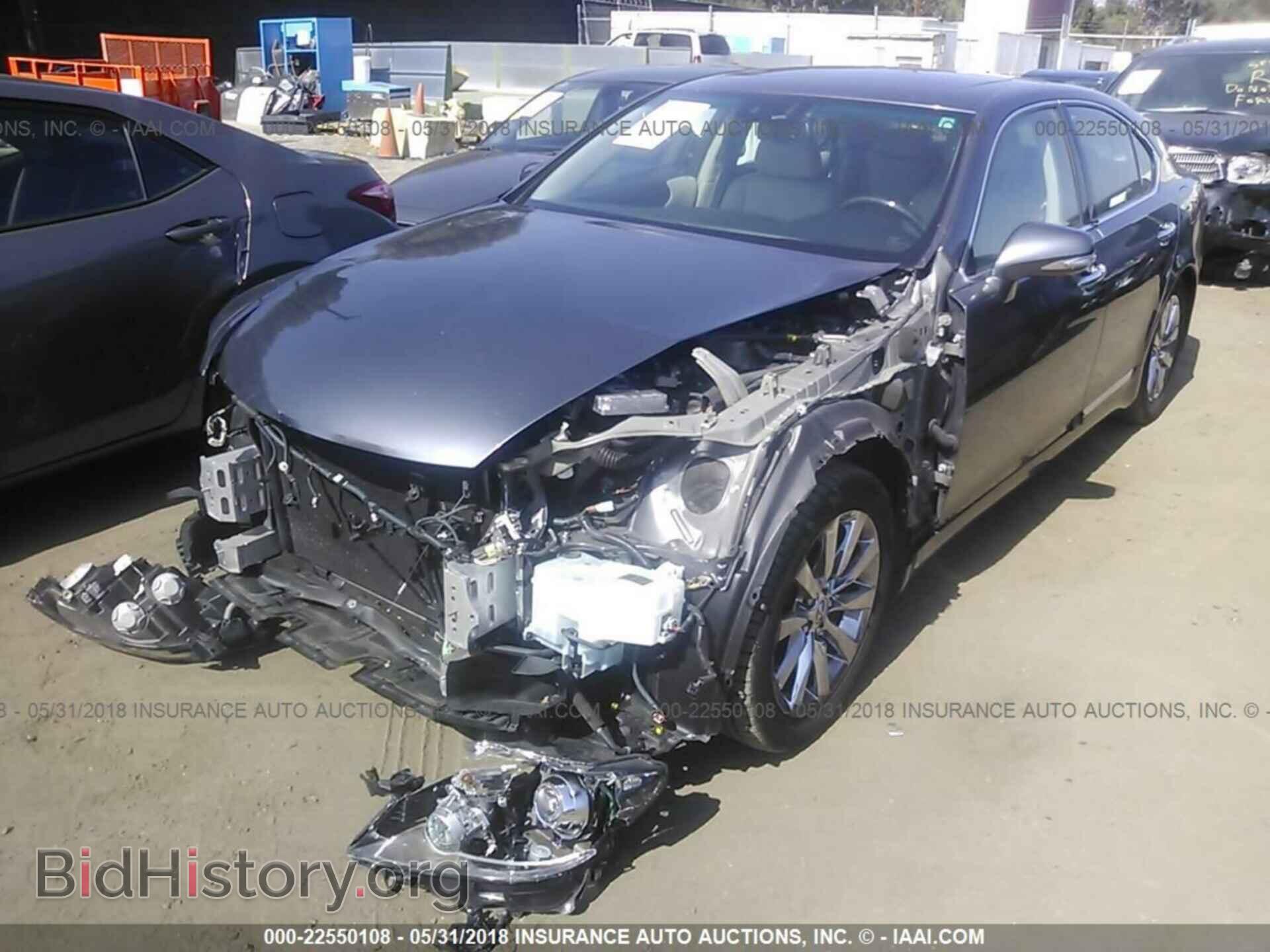2012 Lexus Ls - VIN: JTHBL5EF1C5112077 - Фото 2