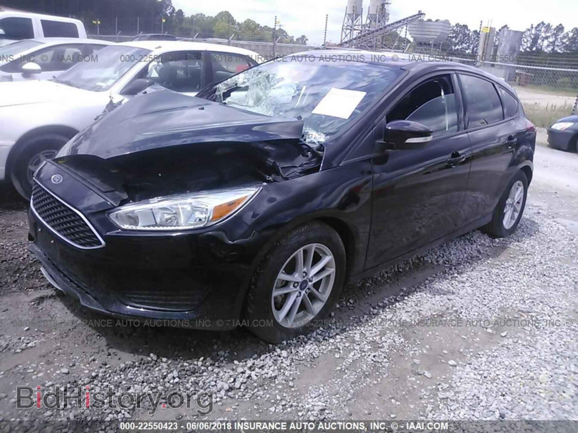 2017 Ford Focus - VIN: 1FADP3K23HL206877 - Фото 2