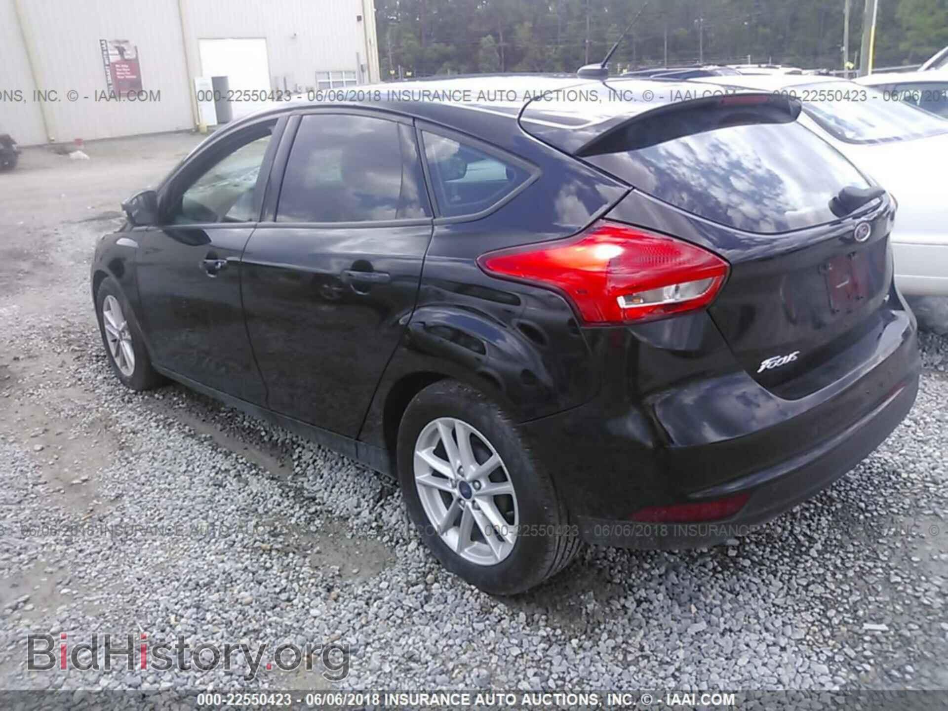 2017 Ford Focus - VIN: 1FADP3K23HL206877 - Фото 3