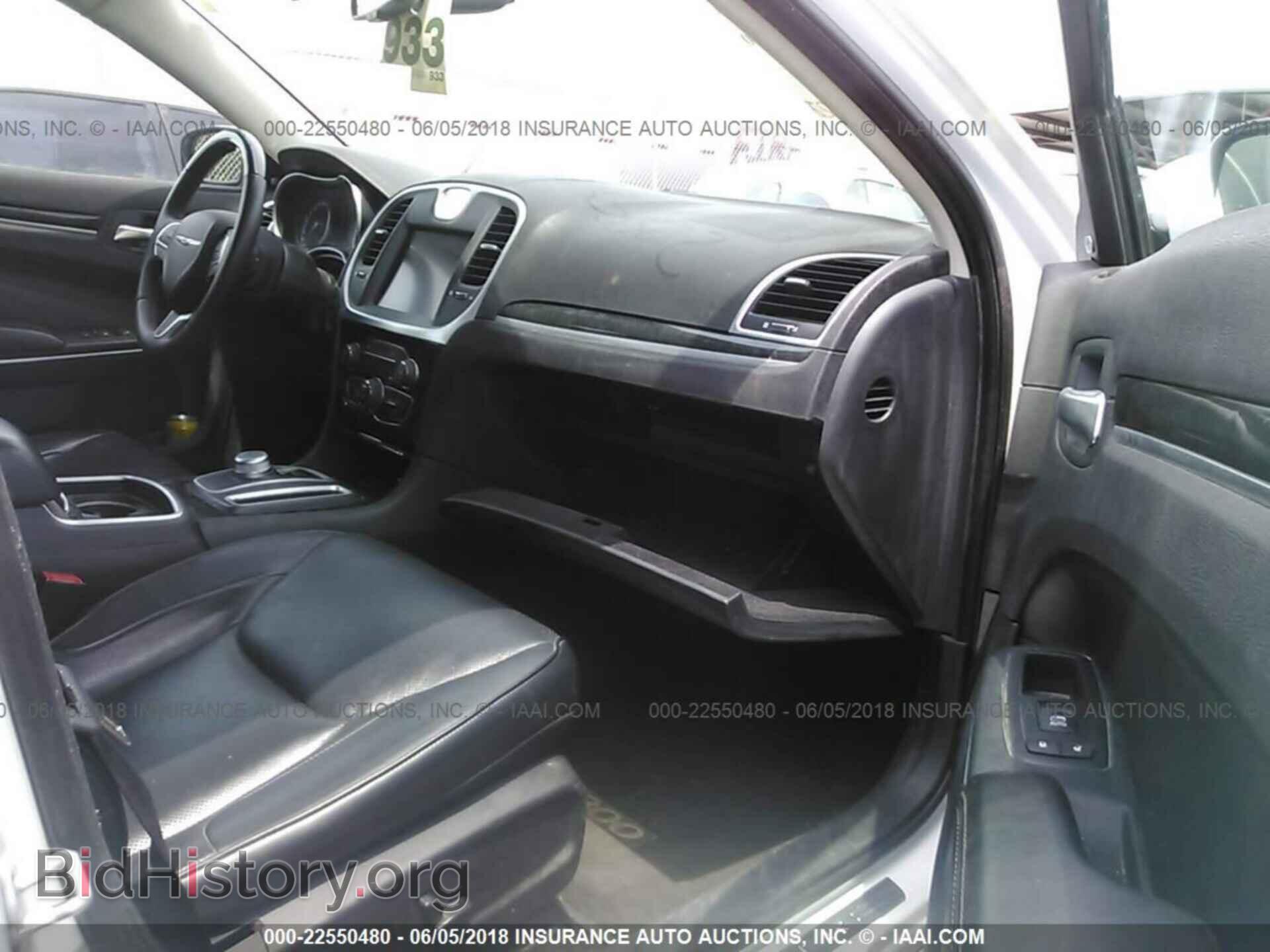 2016 Chrysler 300c - VIN: 2C3CCAEG3GH198115 - Фото 5