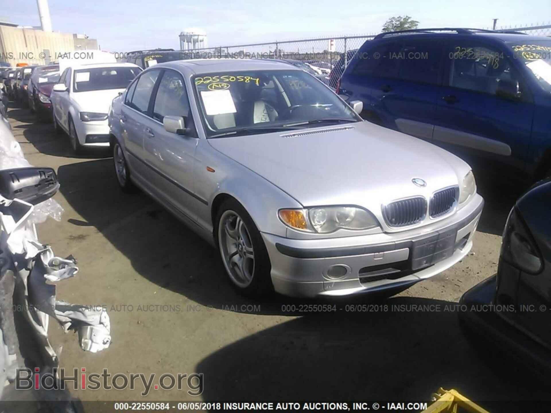 Photo WBAEV53472KM21012 - BMW 330 2002