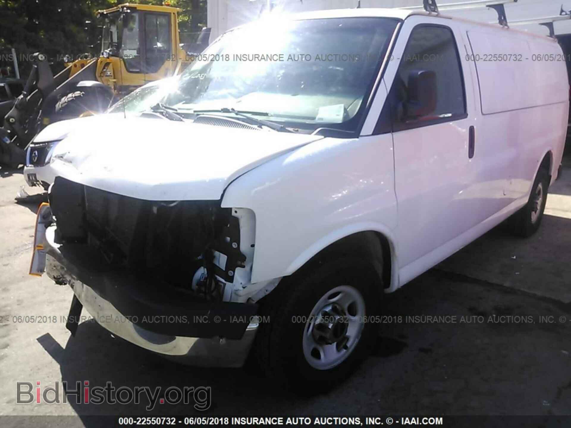 2015 Gmc Savana - VIN: 1GTW7FCG1F1225130 - Фото 2