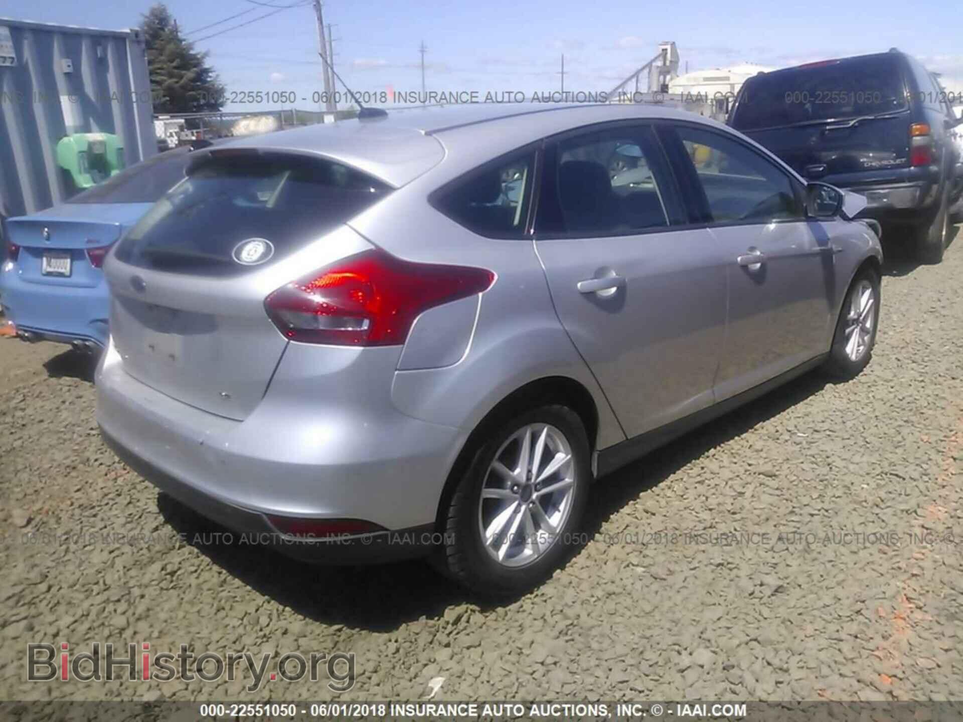 2015 Ford Focus - VIN: 1FADP3K2XFL282447 - Photo 4