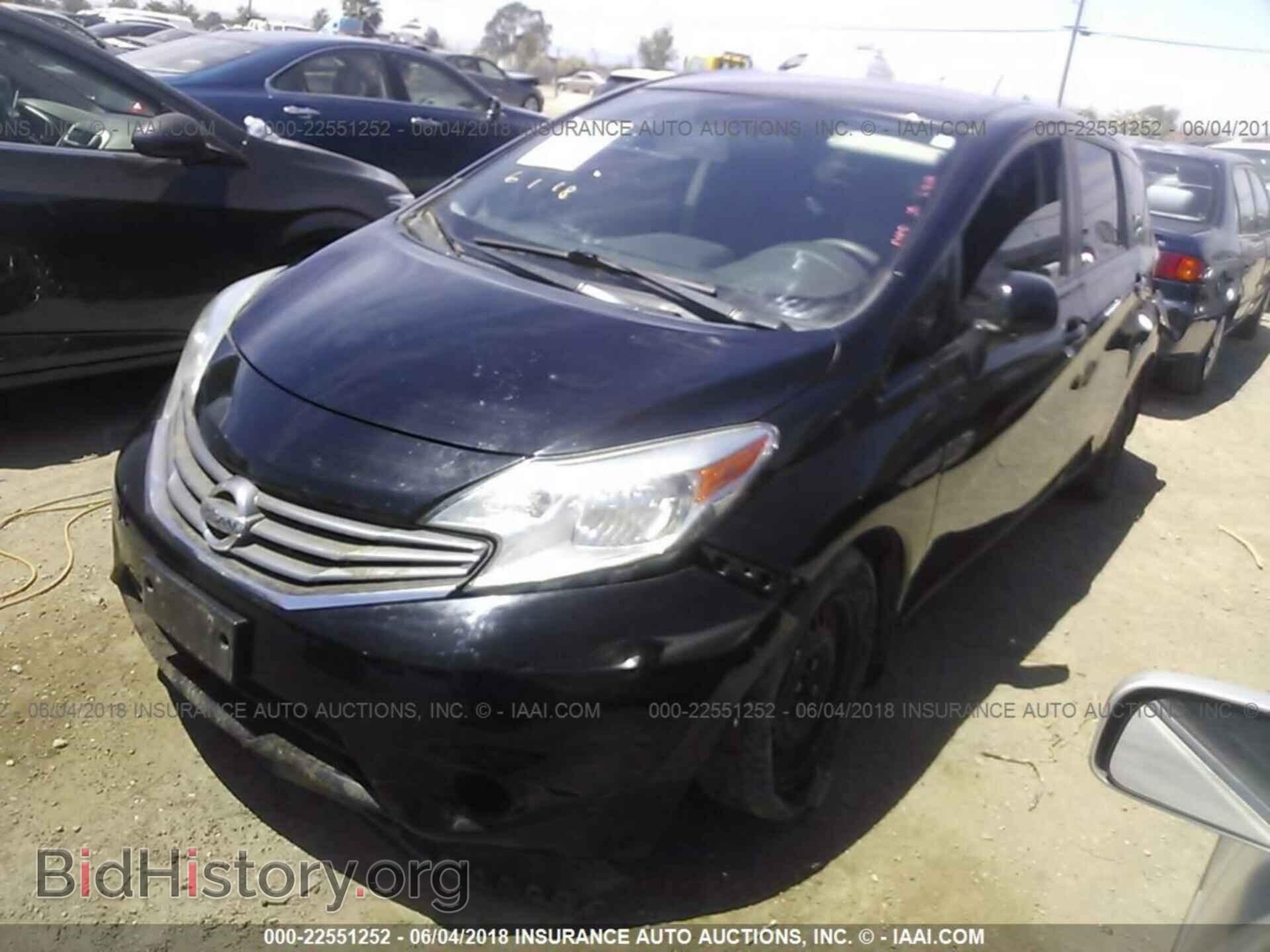 2014 Nissan Versa note - VIN: 3N1CE2CP1EL387285 - Фото 2