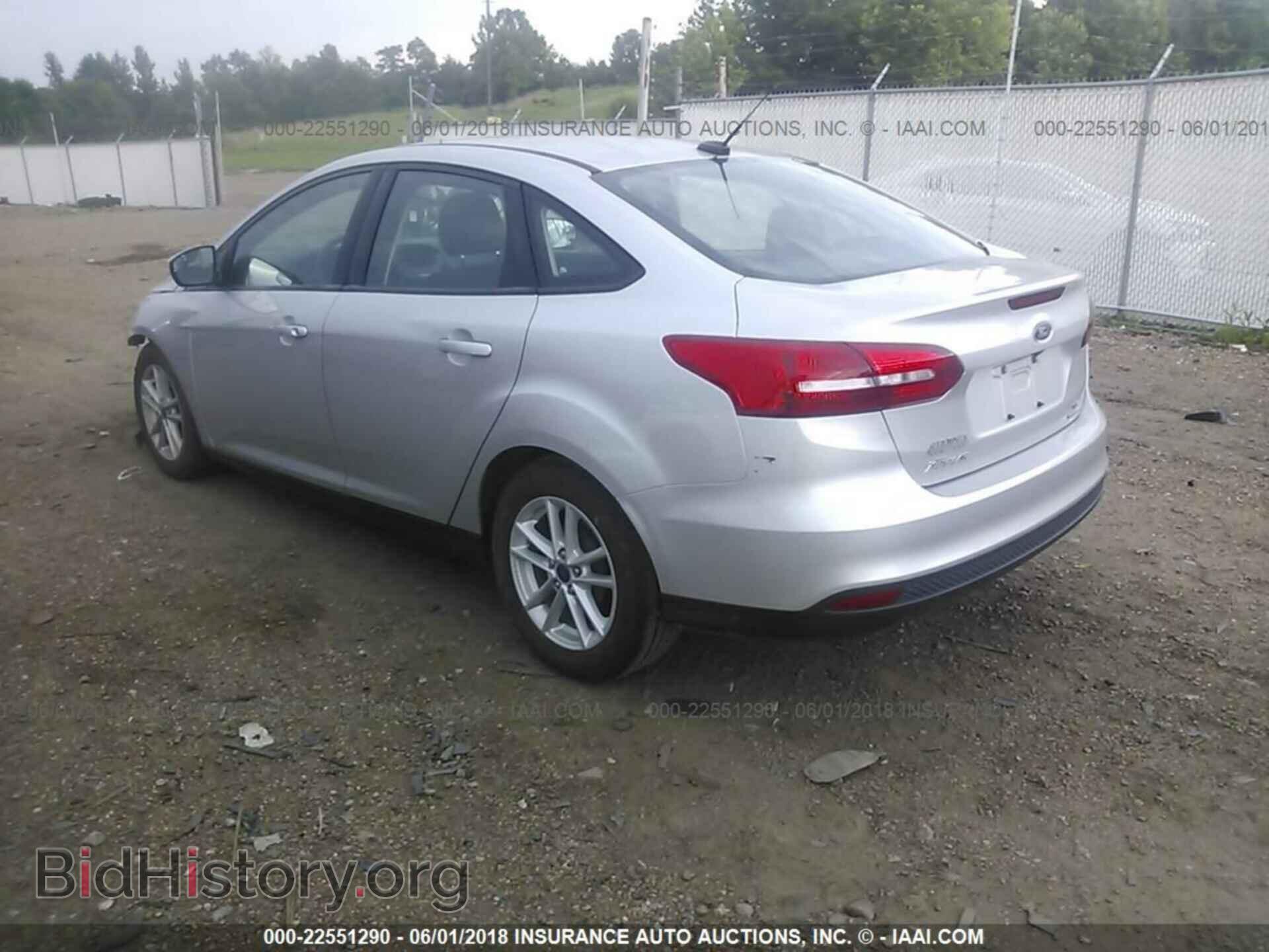 2016 Ford Focus - VIN: 1FADP3F23GL305501 - Photo 3