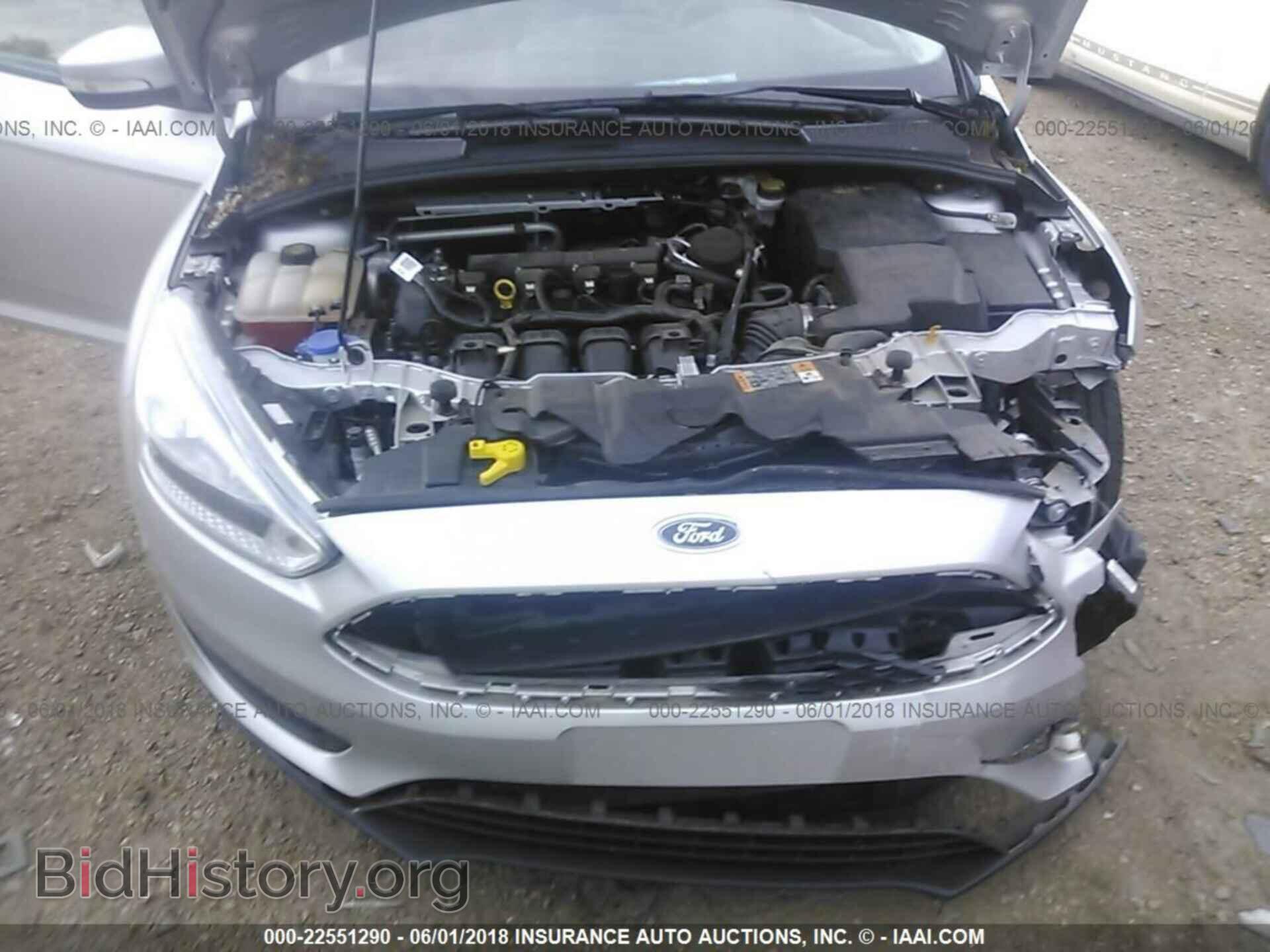 2016 Ford Focus - VIN: 1FADP3F23GL305501 - Photo 10