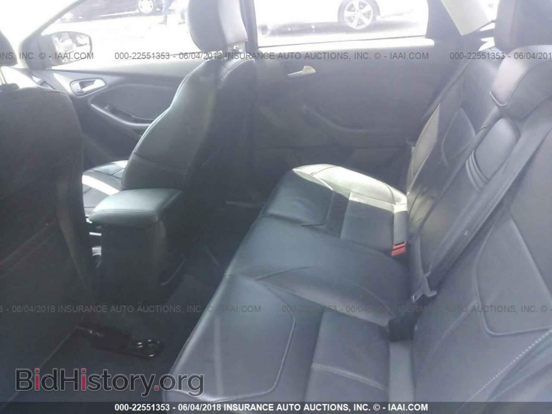 2016 Ford Focus - VIN: 1FADP3F25GL330271 - Photo 8