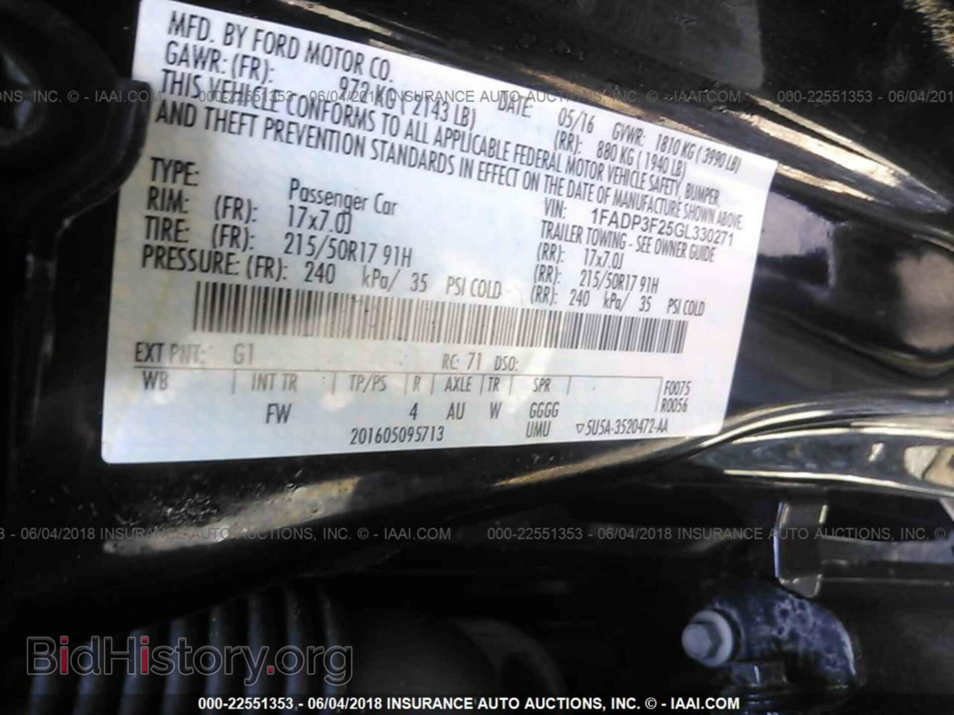 2016 Ford Focus - VIN: 1FADP3F25GL330271 - Photo 9