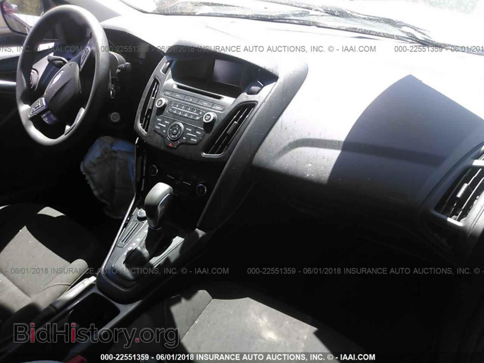 2017 Ford Focus - VIN: 1FADP3F23HL216433 - Photo 5