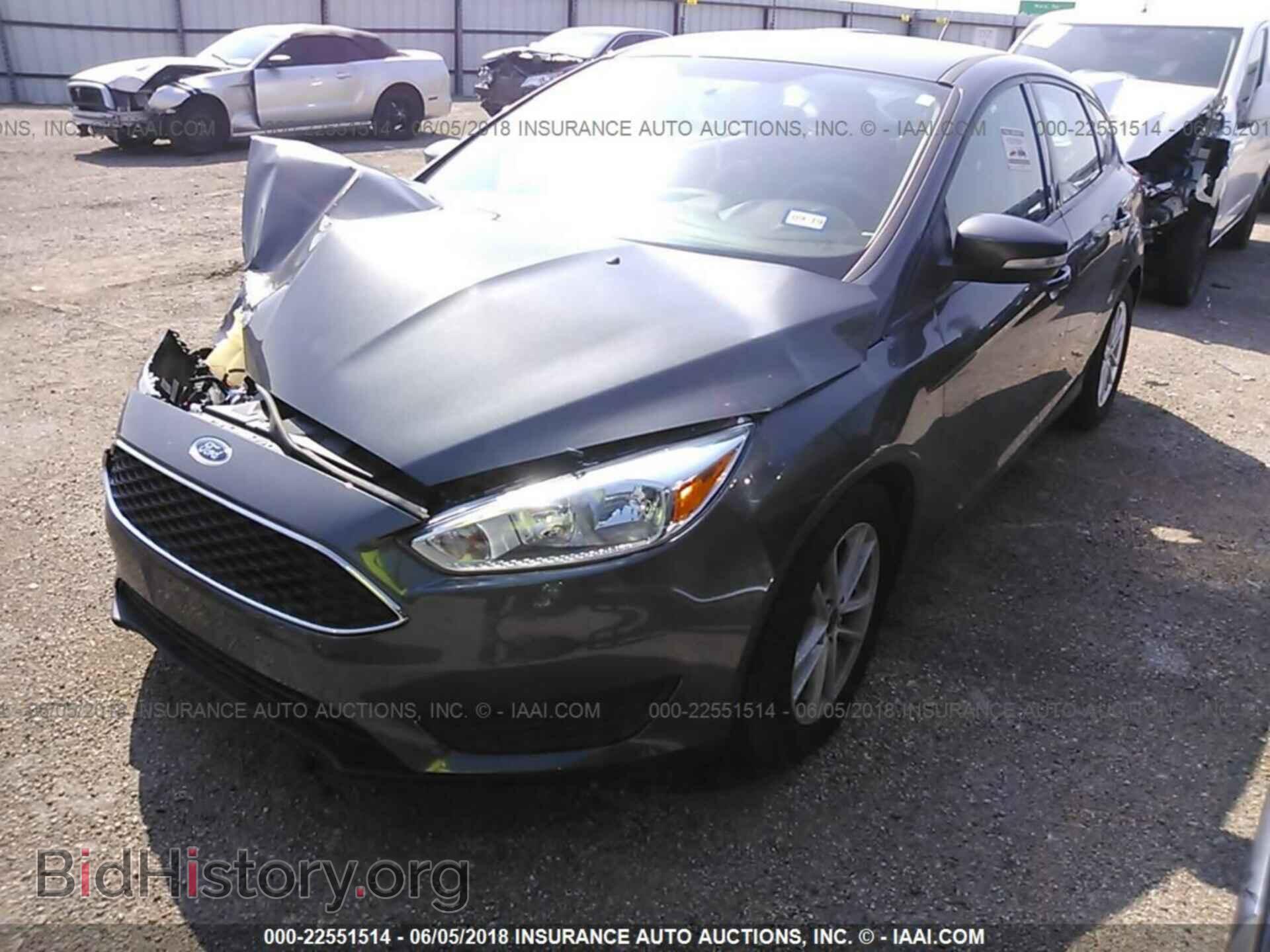 2017 Ford Focus - VIN: 1FADP3K2XHL229492 - Фото 2