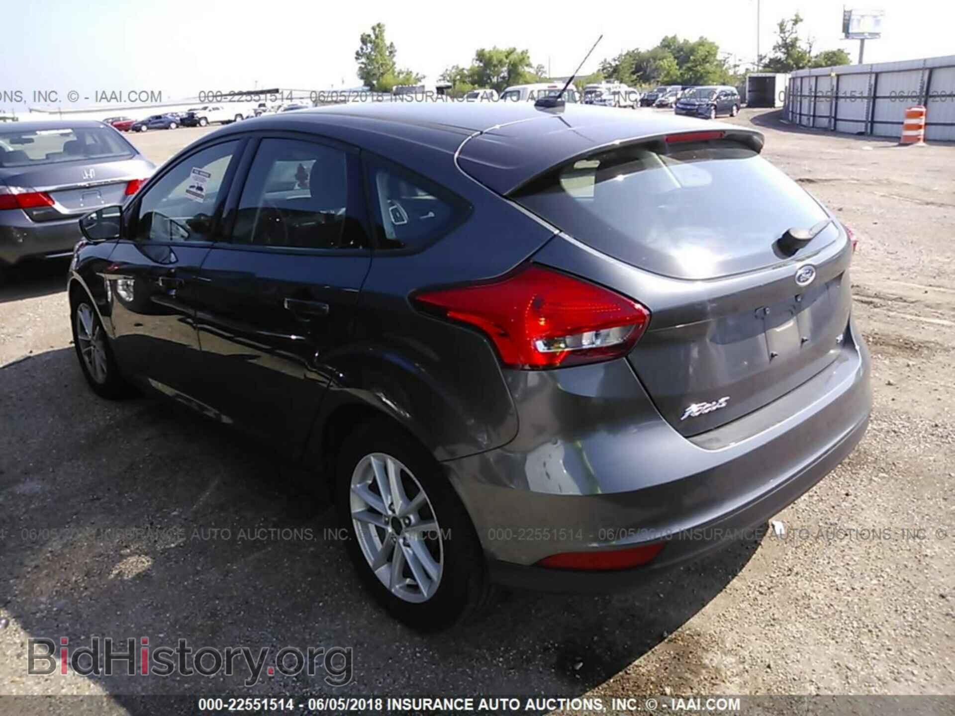 2017 Ford Focus - VIN: 1FADP3K2XHL229492 - Фото 3