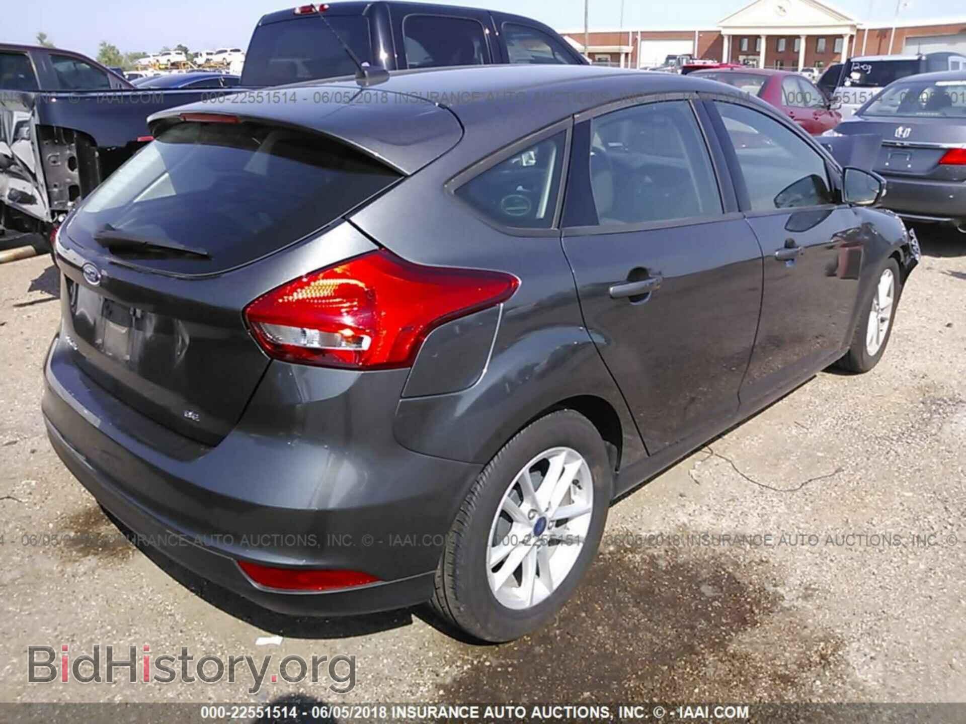 2017 Ford Focus - VIN: 1FADP3K2XHL229492 - Фото 4