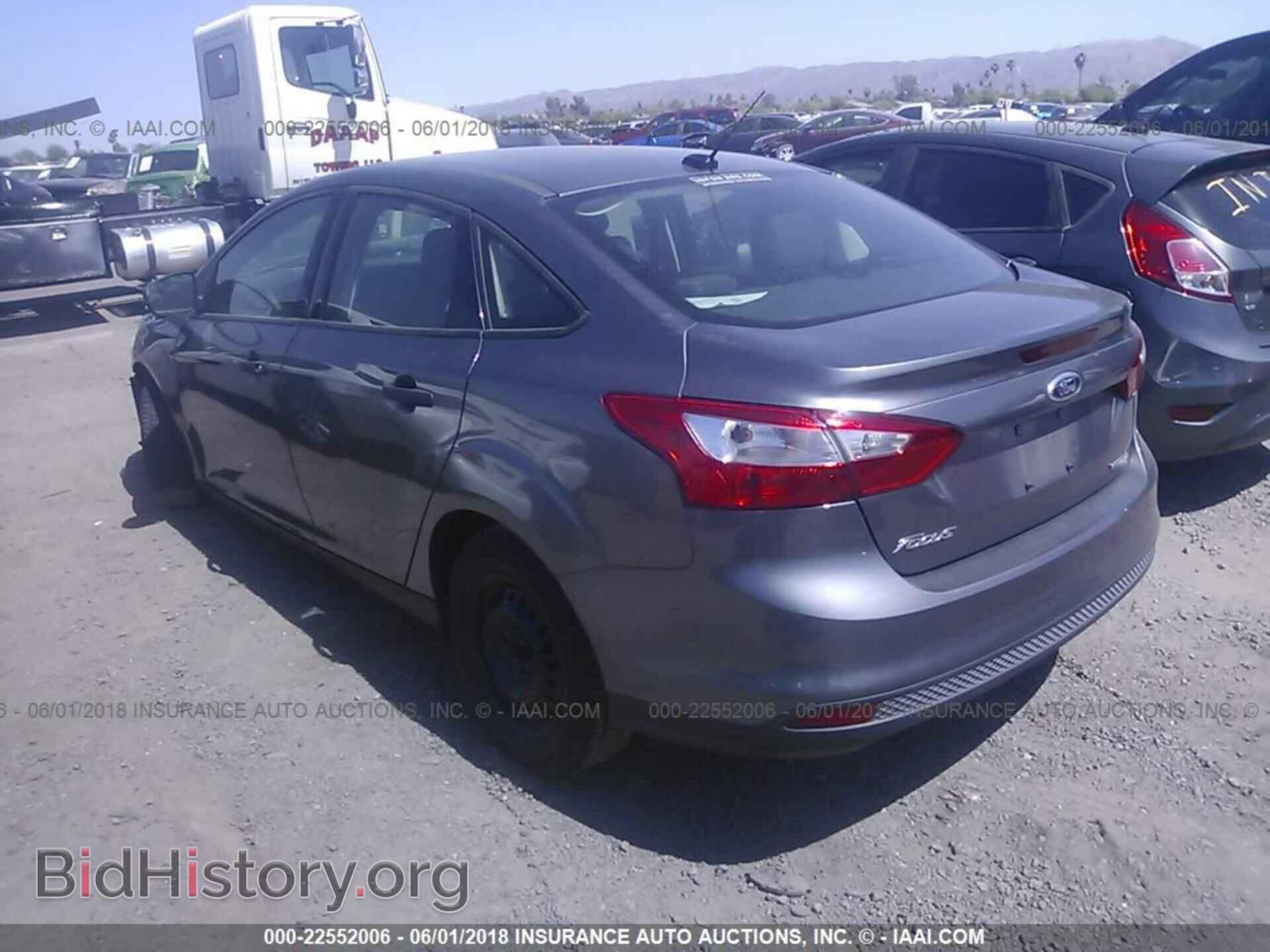2013 Ford Focus - VIN: 1FADP3E25DL155744 - Photo 3