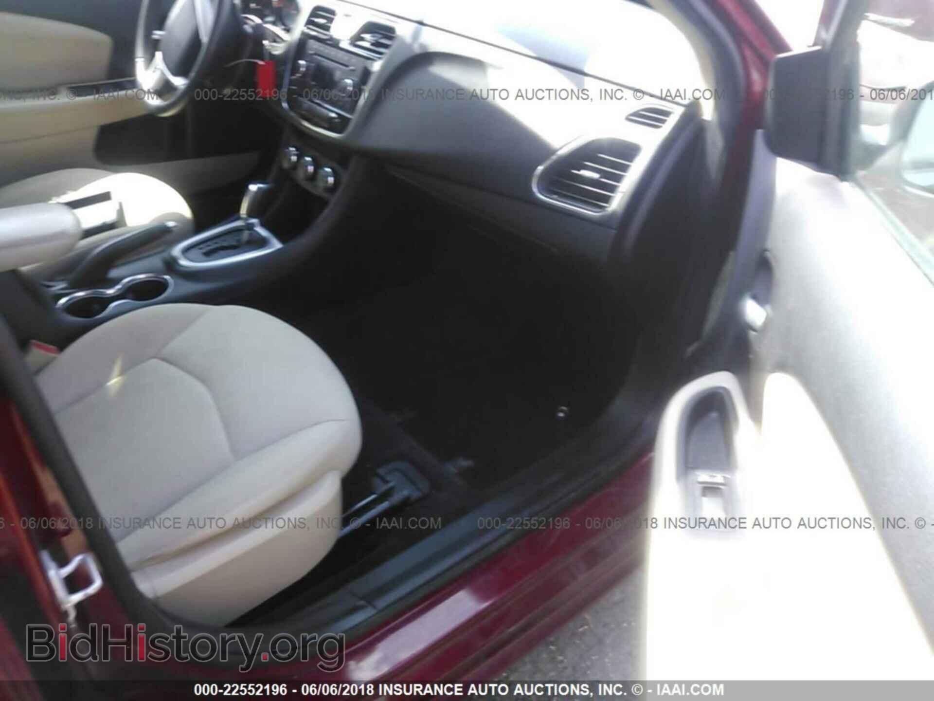 2013 Chrysler 200 - VIN: 1C3CCBBB7DN611865 - Photo 5