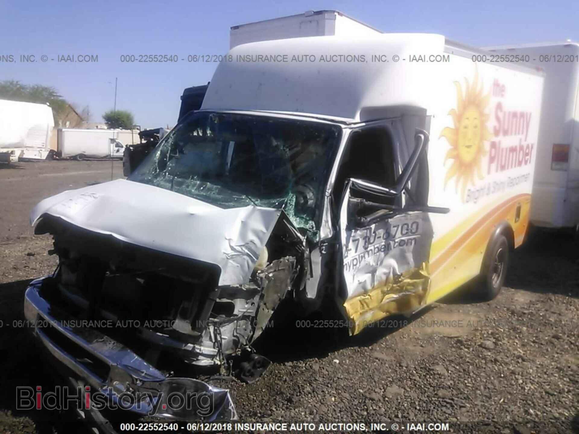 2013 FORD ECONOLINE - VIN: 1FDWE3FL0DDA50695 - Фото 2