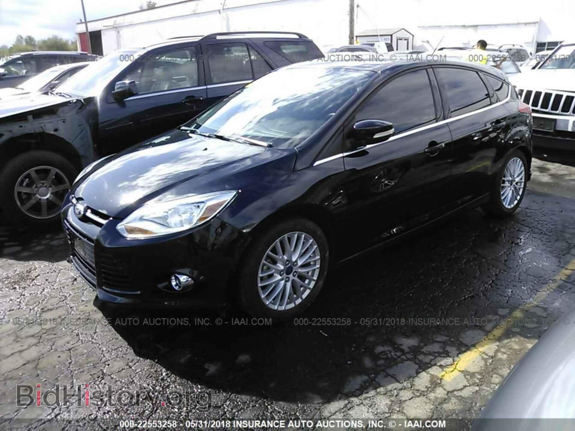 2012 Ford Focus - VIN: 1FAHP3M24CL395501 - Photo 2