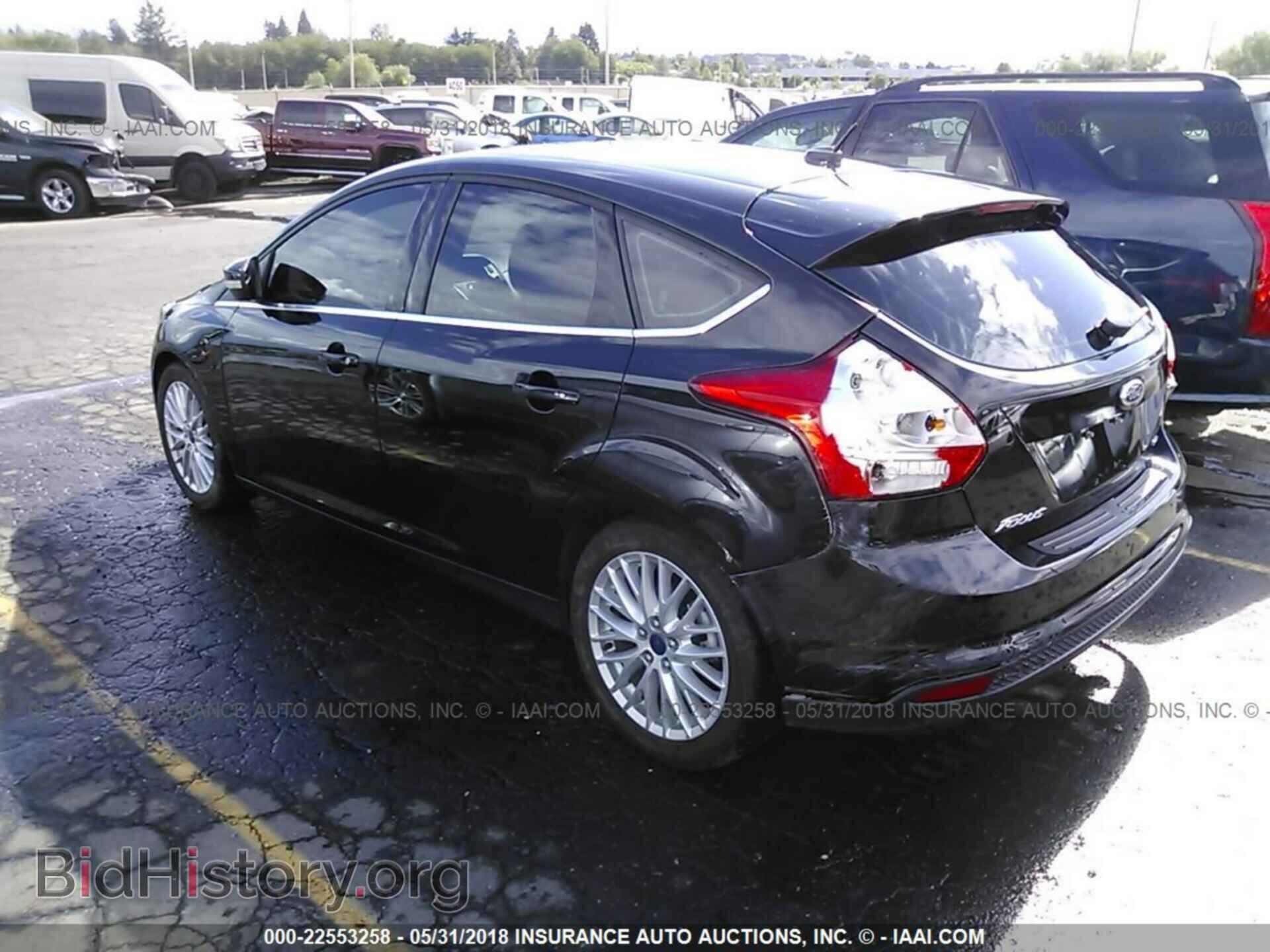 2012 Ford Focus - VIN: 1FAHP3M24CL395501 - Photo 3