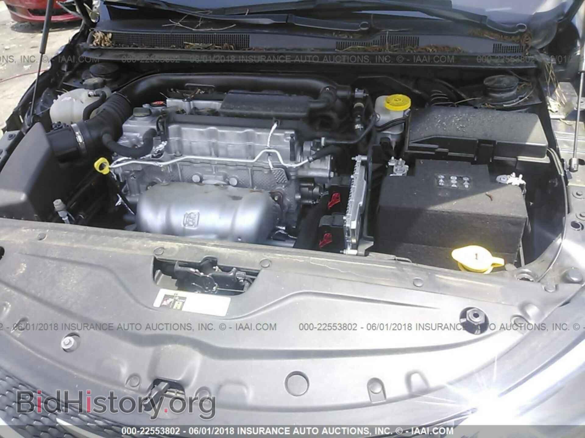 2016 Chrysler 200 - VIN: 1C3CCCFB4GN186111 - Photo 10
