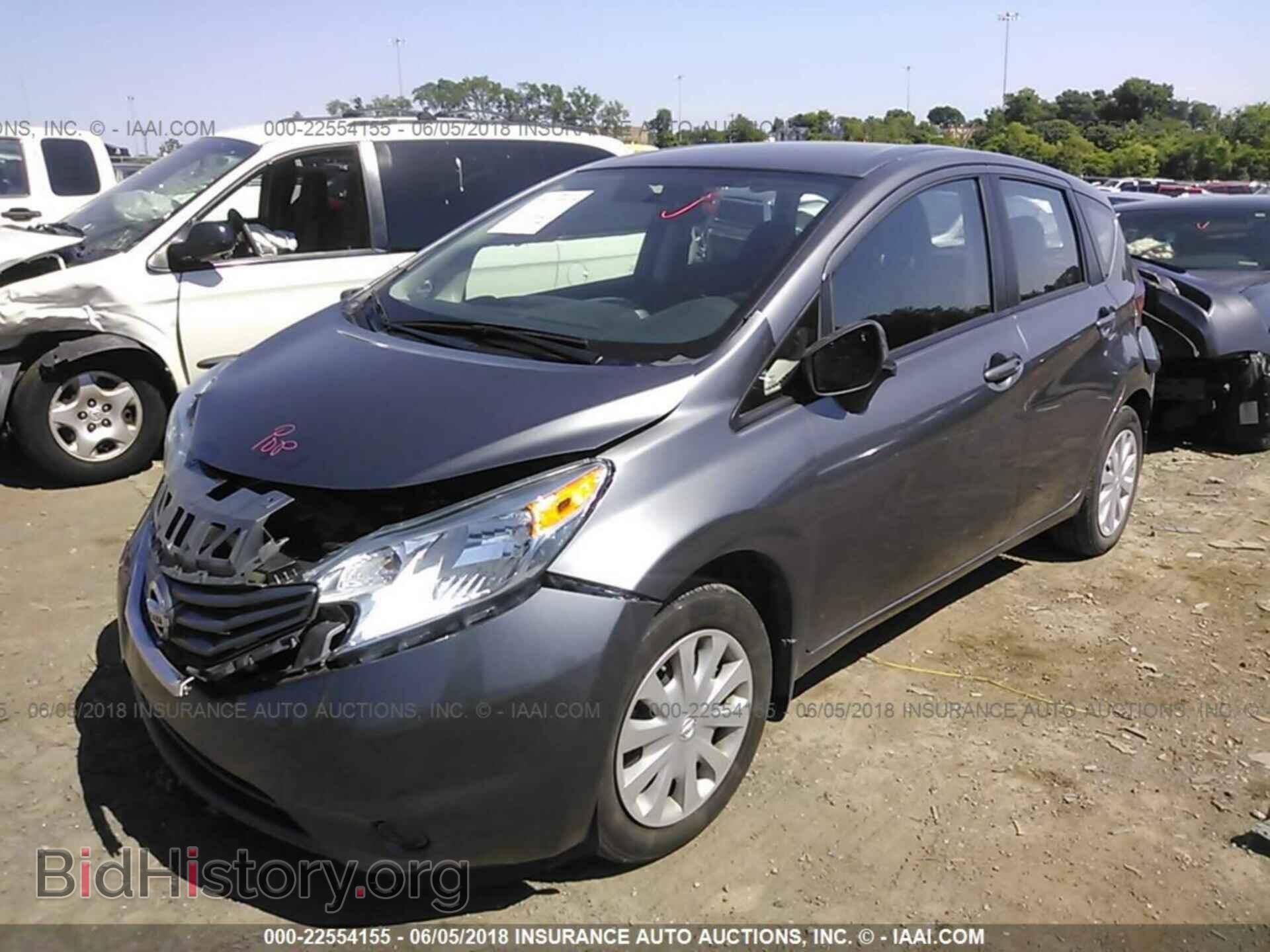 2016 Nissan Versa note - VIN: 3N1CE2CP1GL377343 - Фото 2