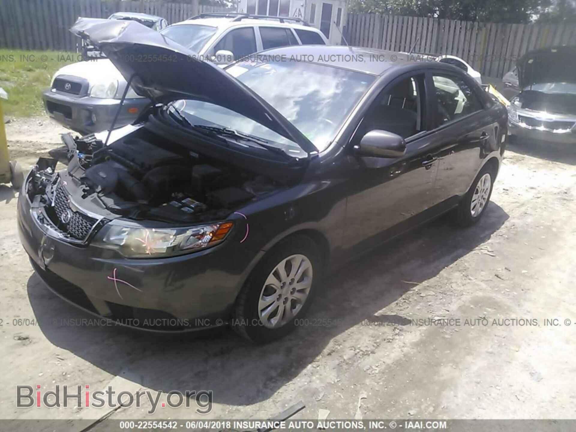 2012 Kia Forte - VIN: KNAFU4A21C5581728 - Фото 2