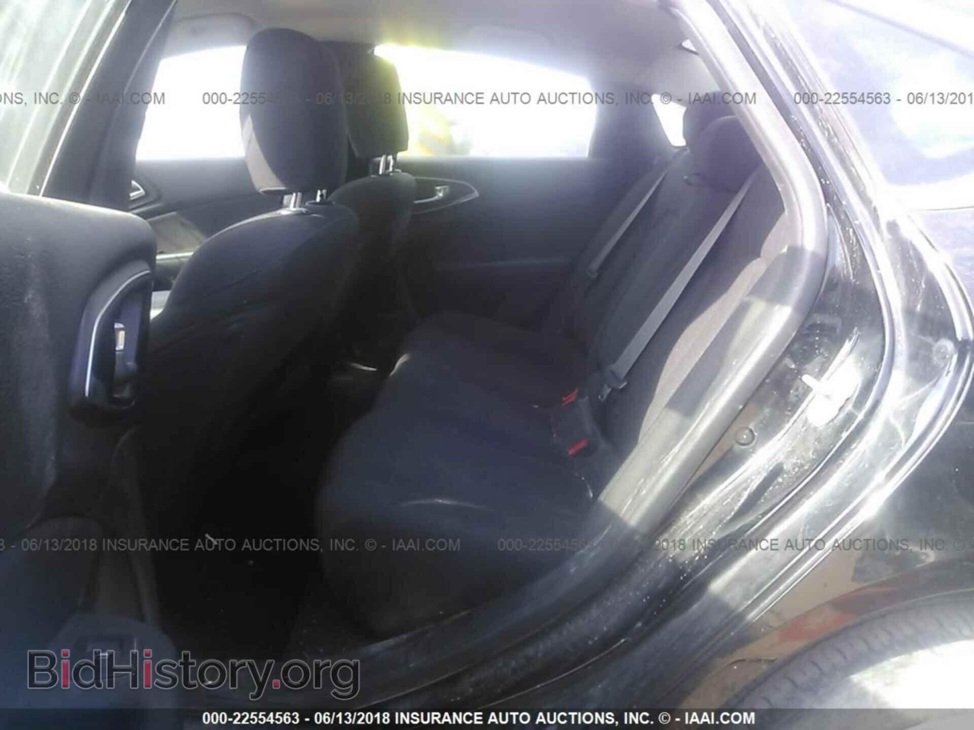 2015 Chrysler 200 - VIN: 1C3CCCABXFN725837 - Photo 8