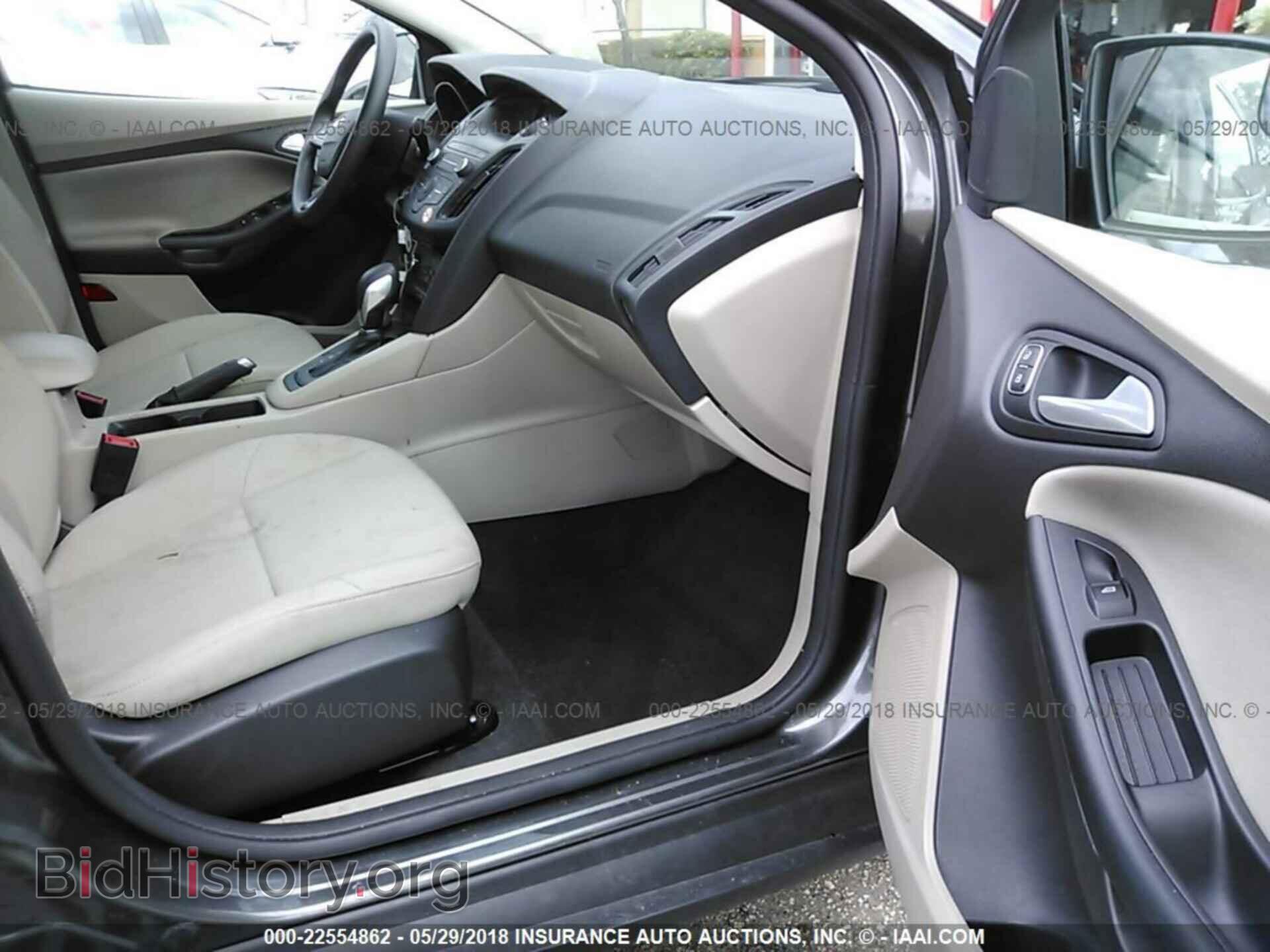 2018 Ford Focus - VIN: 1FADP3F2XJL250360 - Фото 5