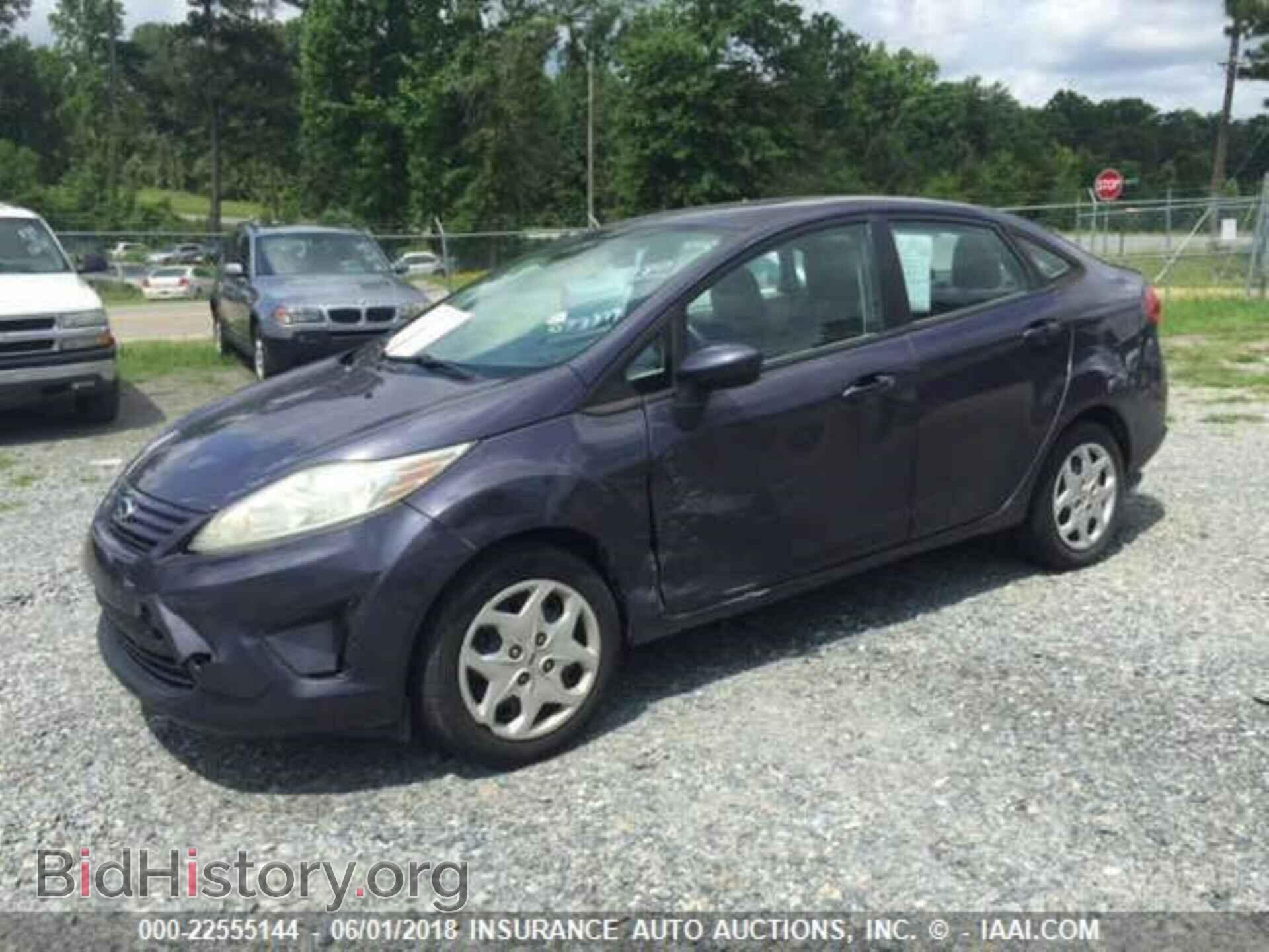 2013 Ford Fiesta - VIN: 3FADP4AJXDM203272 - Фото 2