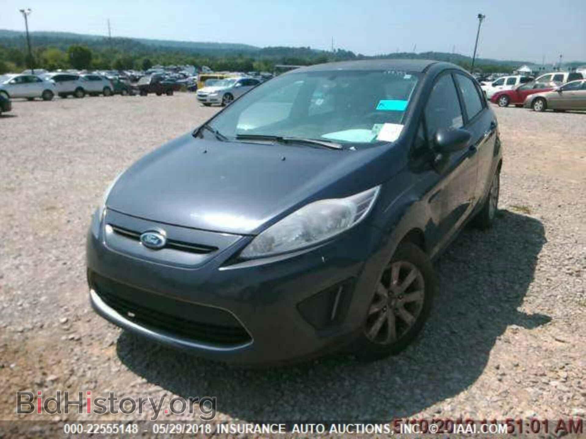 2012 Ford Fiesta - VIN: 3FADP4EJ5CM117523 - Photo 2