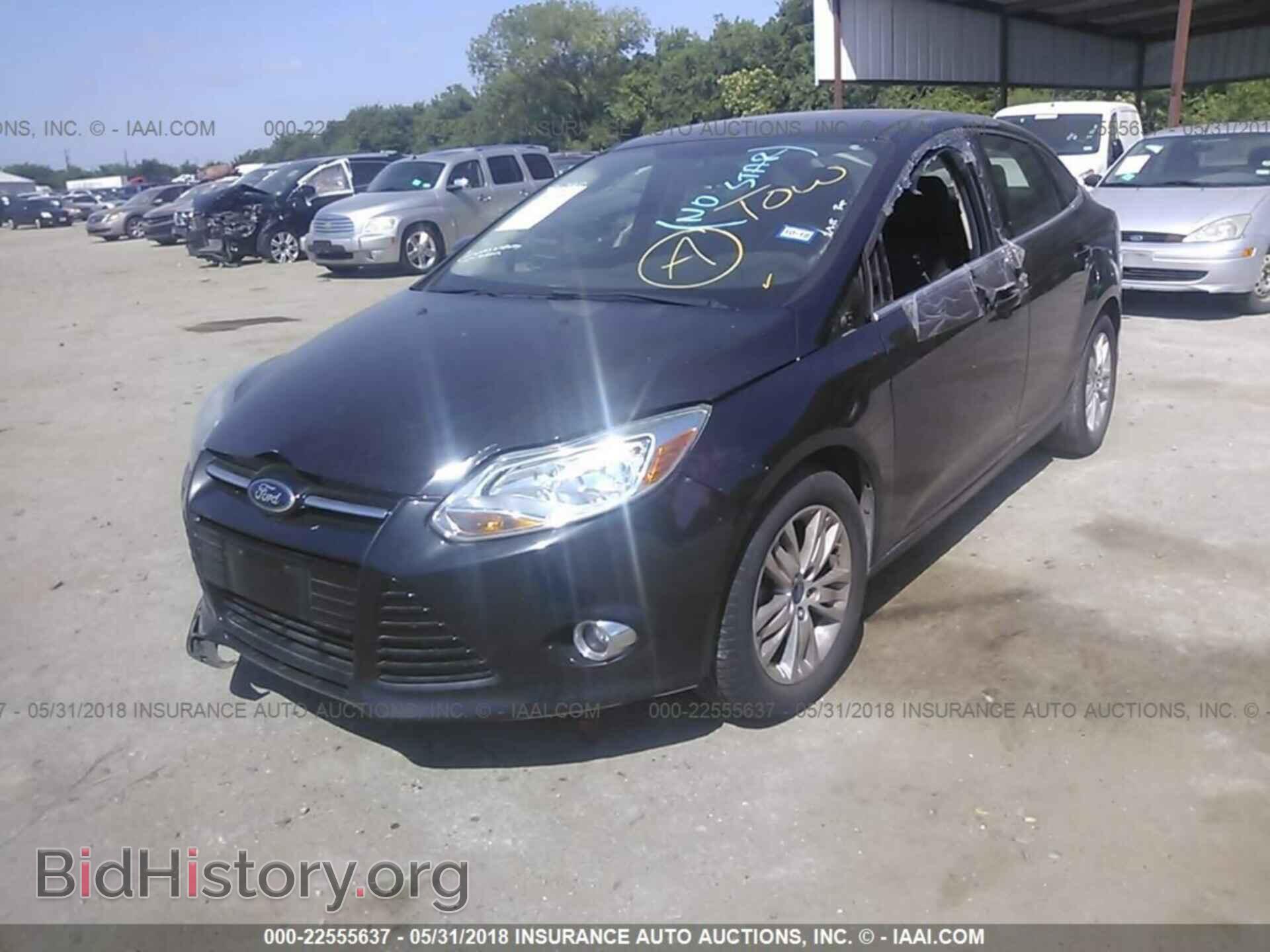 2012 Ford Focus - VIN: 1FAHP3H25CL437894 - Photo 2