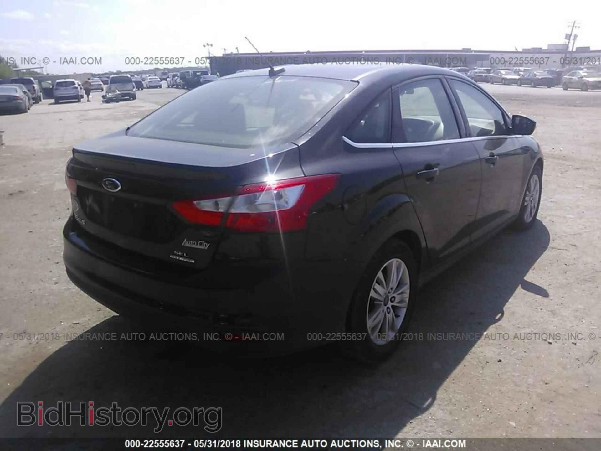 2012 Ford Focus - VIN: 1FAHP3H25CL437894 - Photo 4