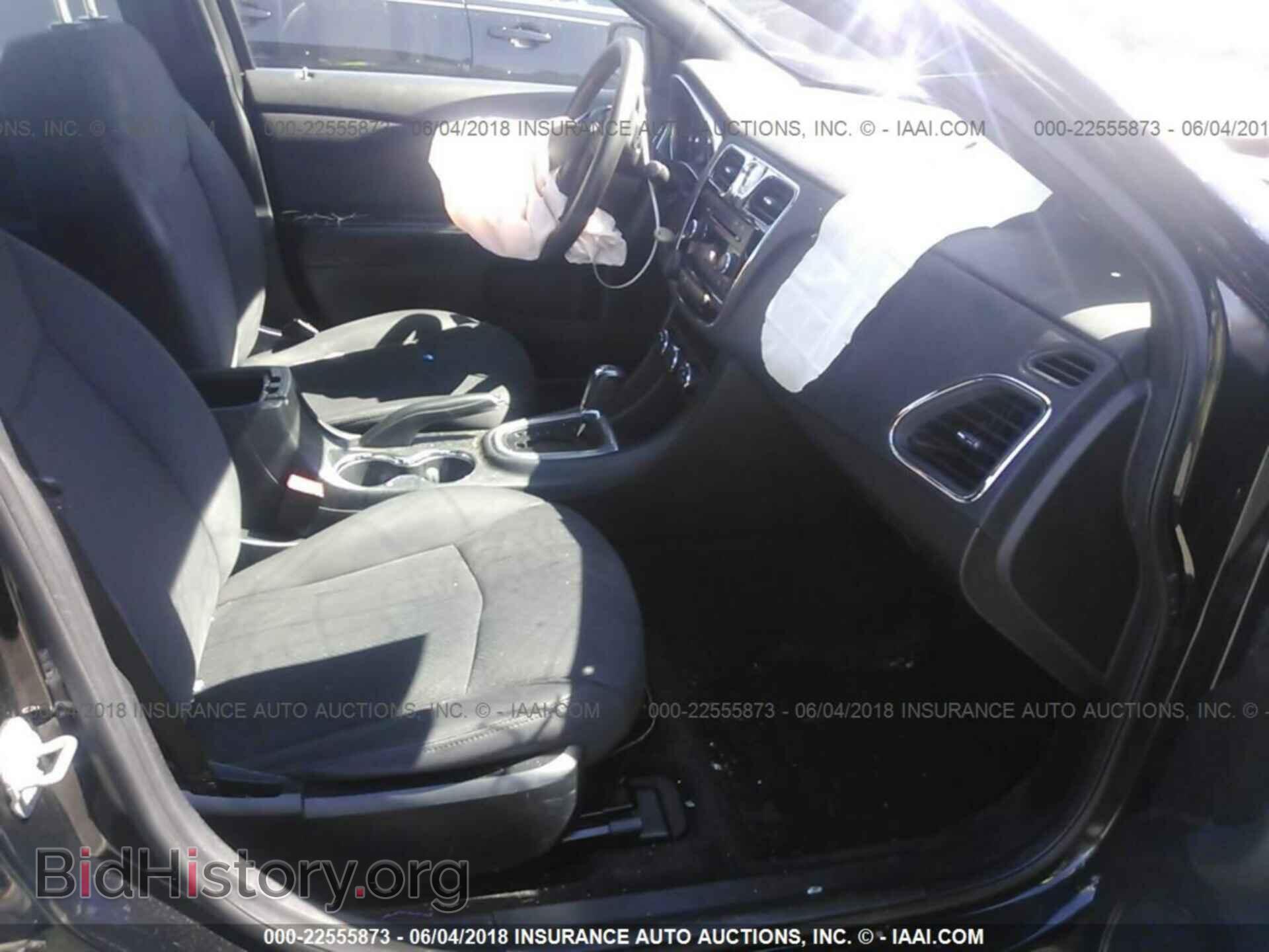 2012 Chrysler 200 - VIN: 1C3CCBABXCN246663 - Photo 5
