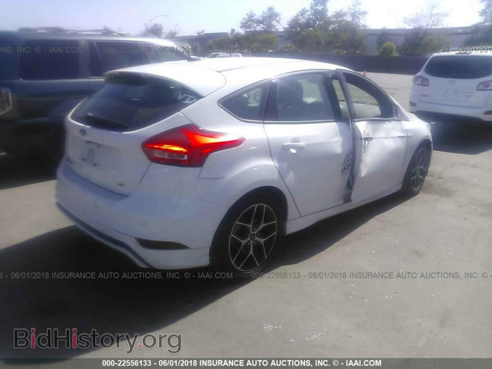 2015 Ford Focus - VIN: 1FADP3K29FL380336 - Photo 4