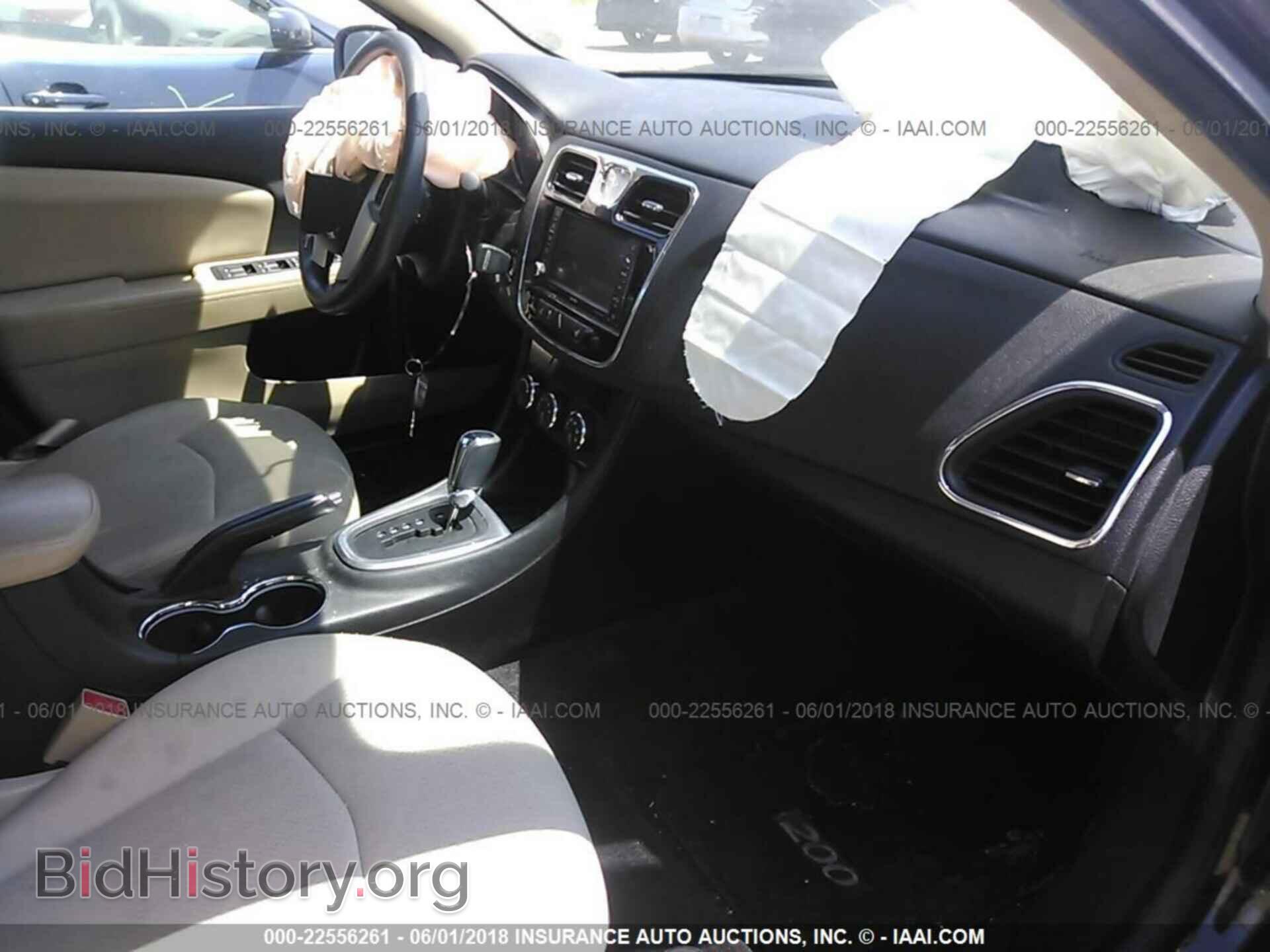 2013 Chrysler 200 - VIN: 1C3CCBCG0DN747037 - Photo 5