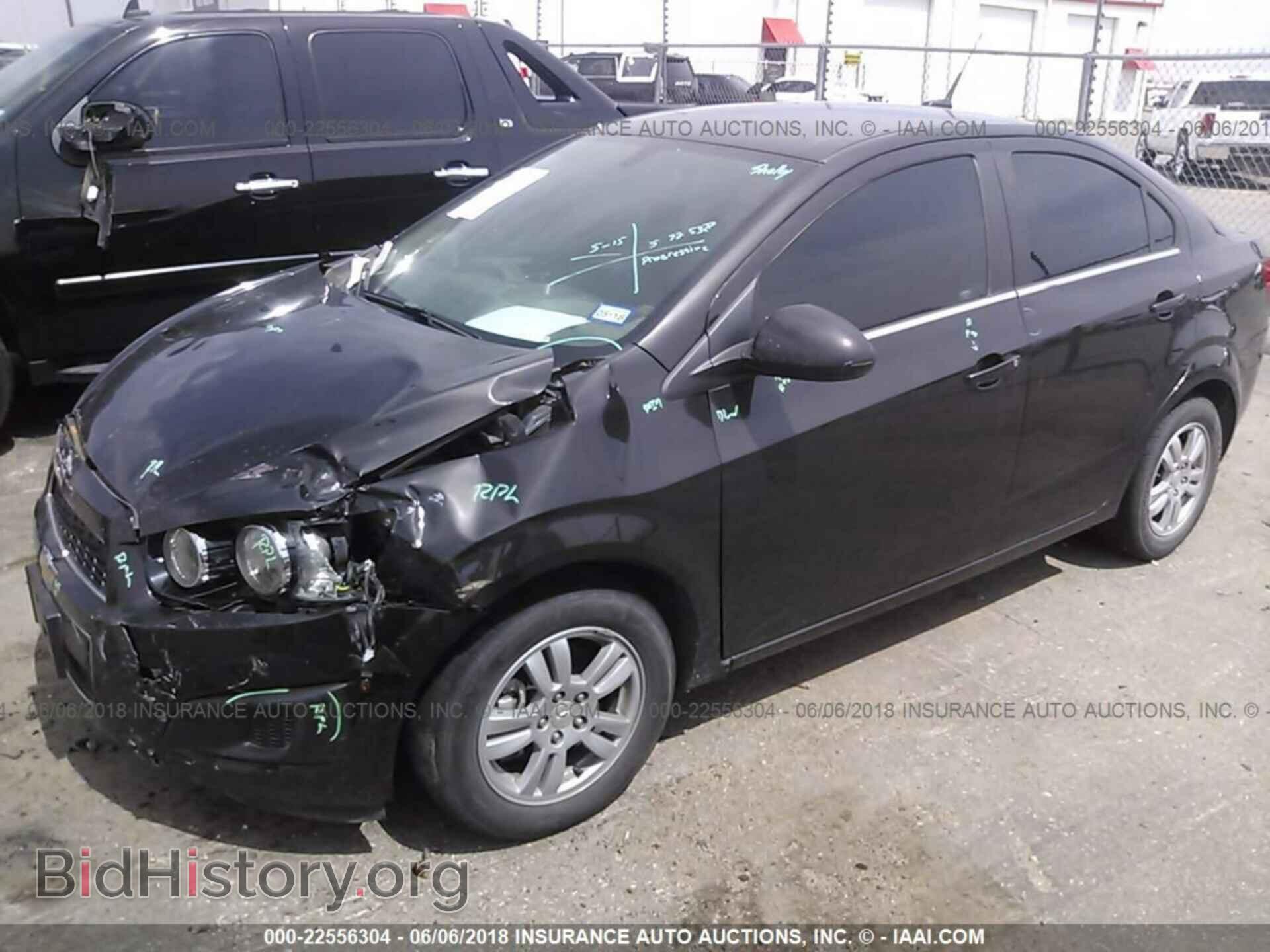 2014 Chevrolet Sonic - VIN: 1G1JC5SH7E4241641 - Фото 2