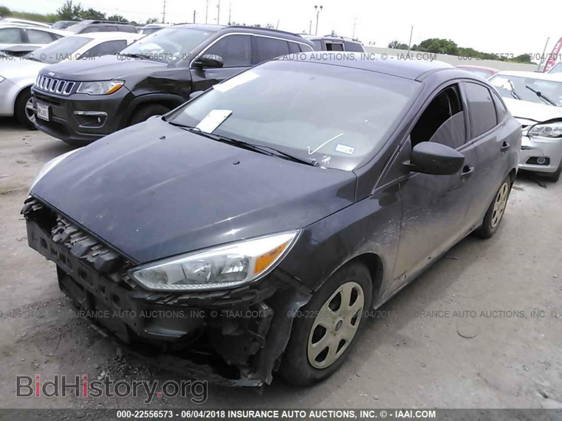 2016 Ford Focus - VIN: 1FADP3E27GL387315 - Фото 2