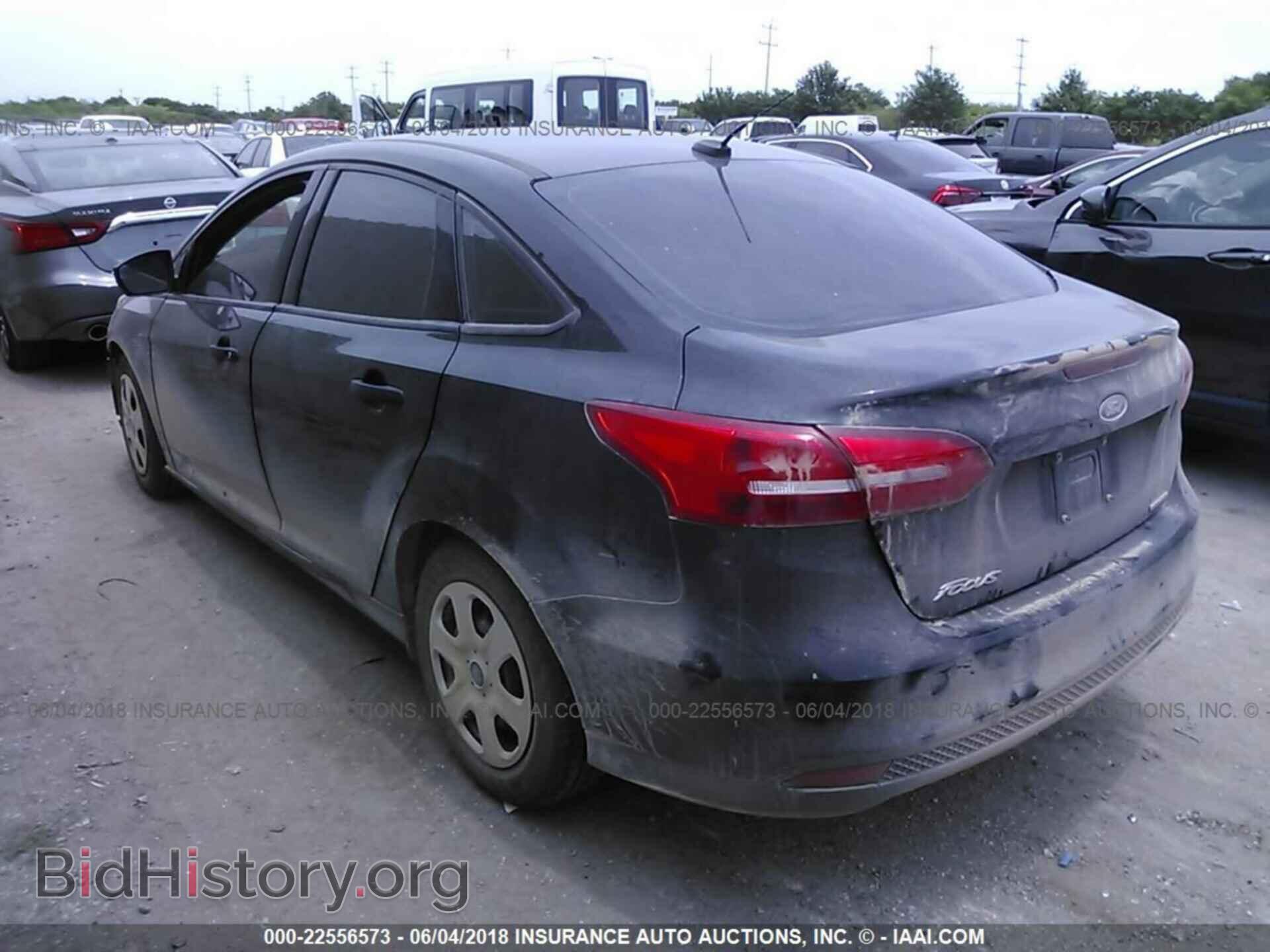 2016 Ford Focus - VIN: 1FADP3E27GL387315 - Фото 3