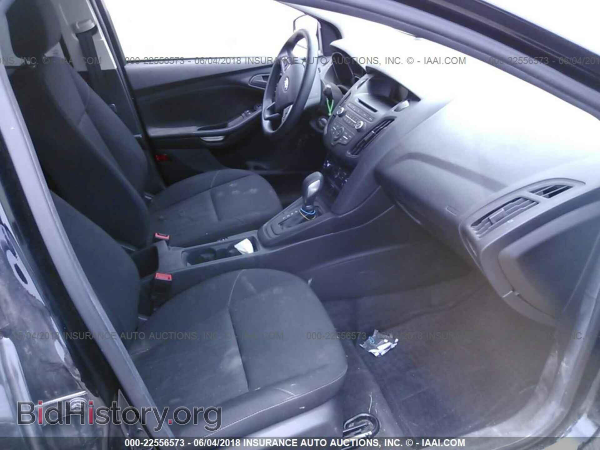 2016 Ford Focus - VIN: 1FADP3E27GL387315 - Фото 5
