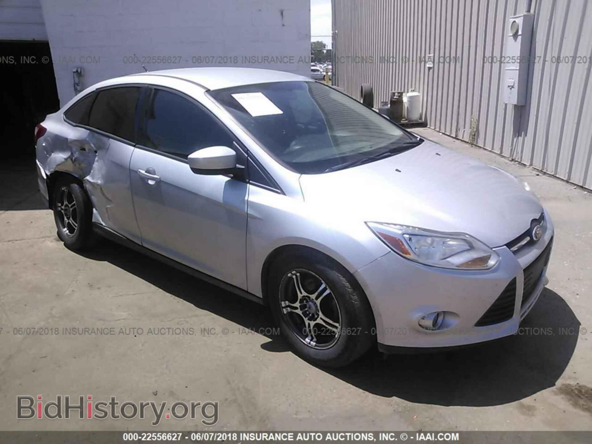 Фотография 1FAHP3F28CL236302 - Ford Focus 2012