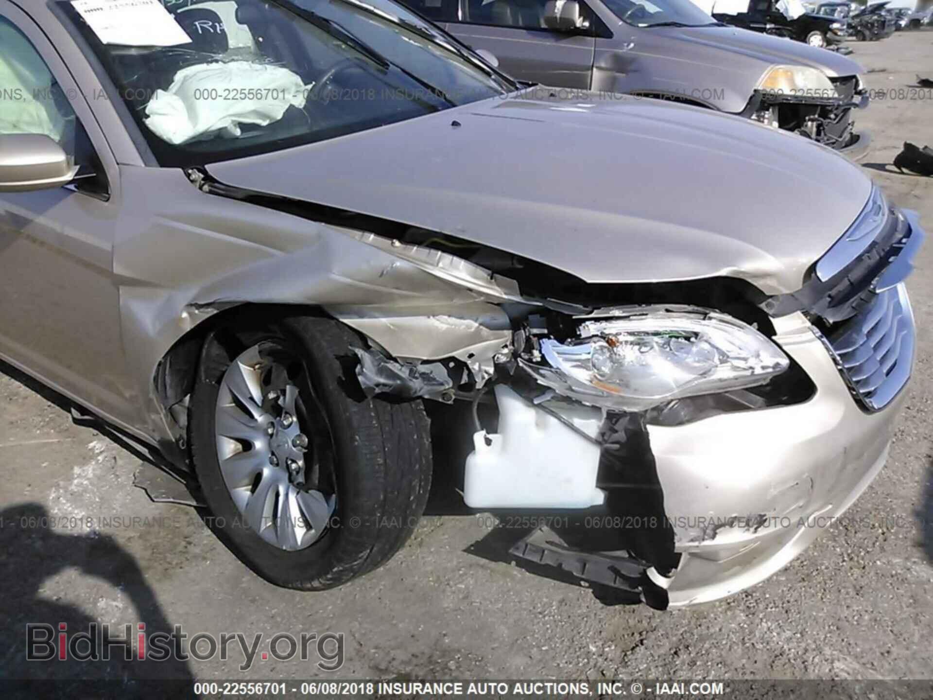 2014 Chrysler 200 - VIN: 1C3CCBAB2EN140811 - Фото 6