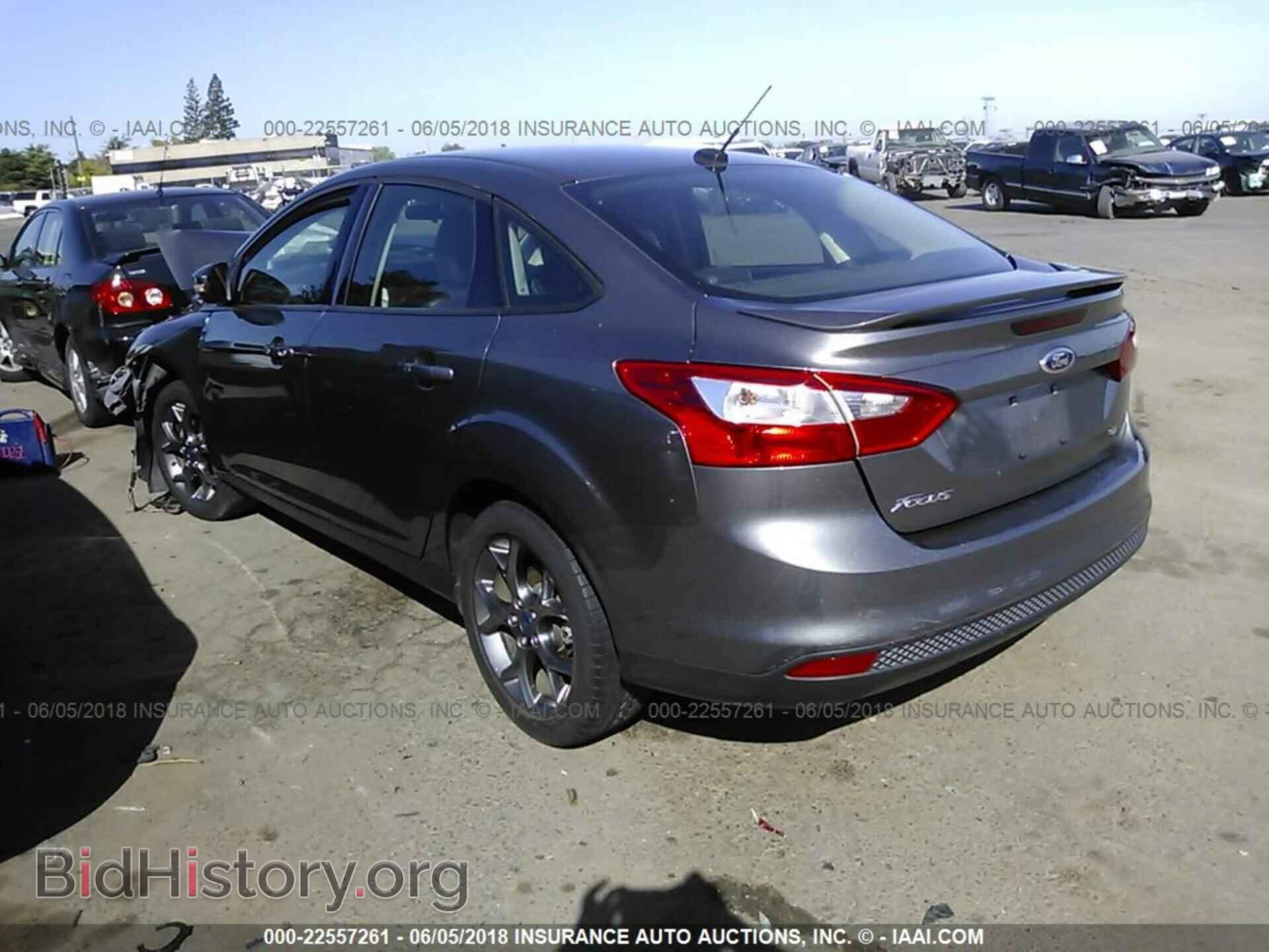 2014 Ford Focus - VIN: 1FADP3F28EL312134 - Фото 3