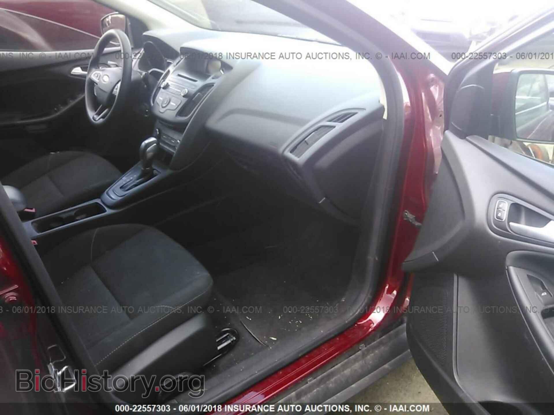 2016 Ford Focus - VIN: 1FADP3F25GL252218 - Photo 5