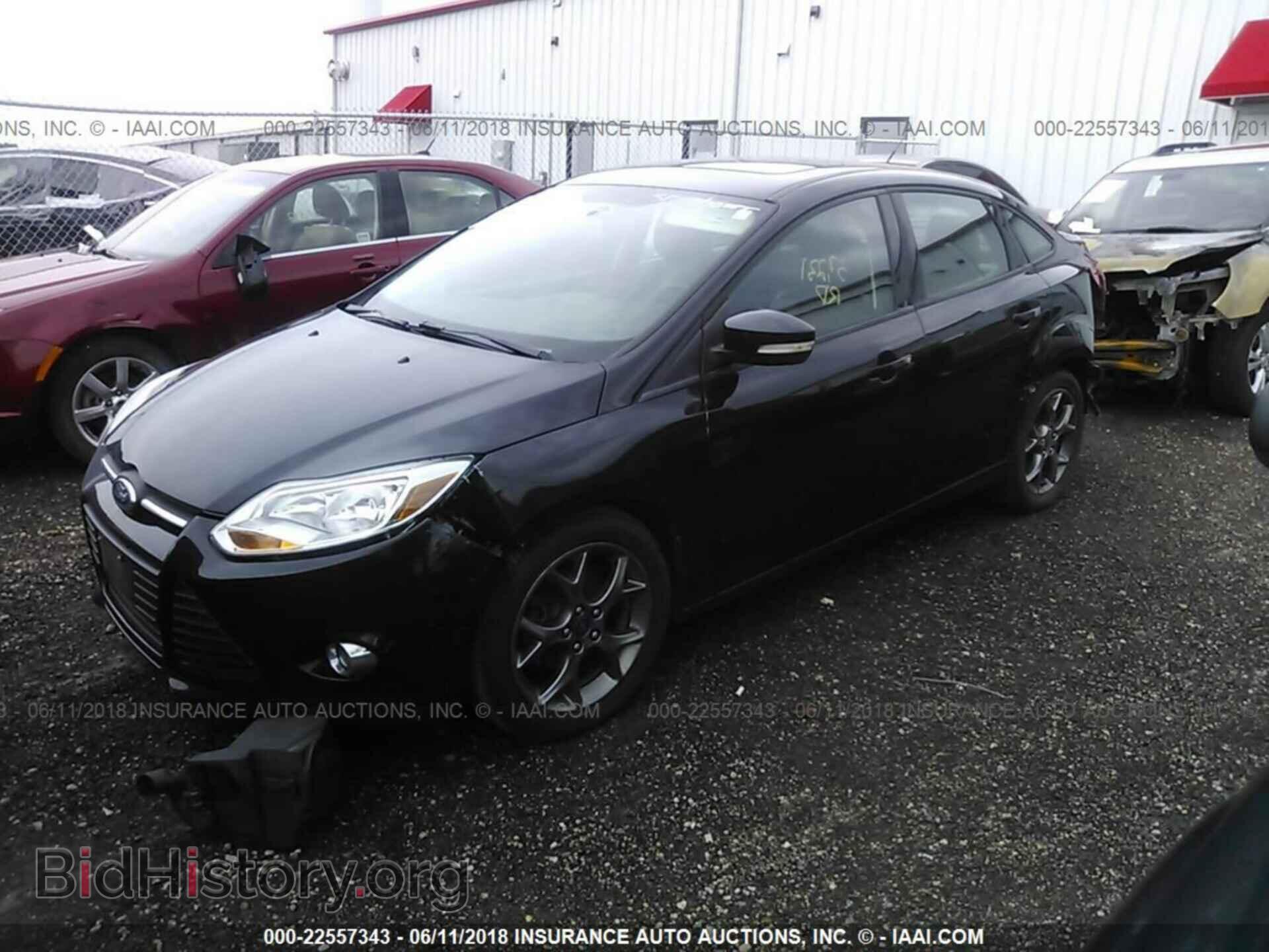 2013 Ford Focus - VIN: 1FADP3F28DL188073 - Фото 2