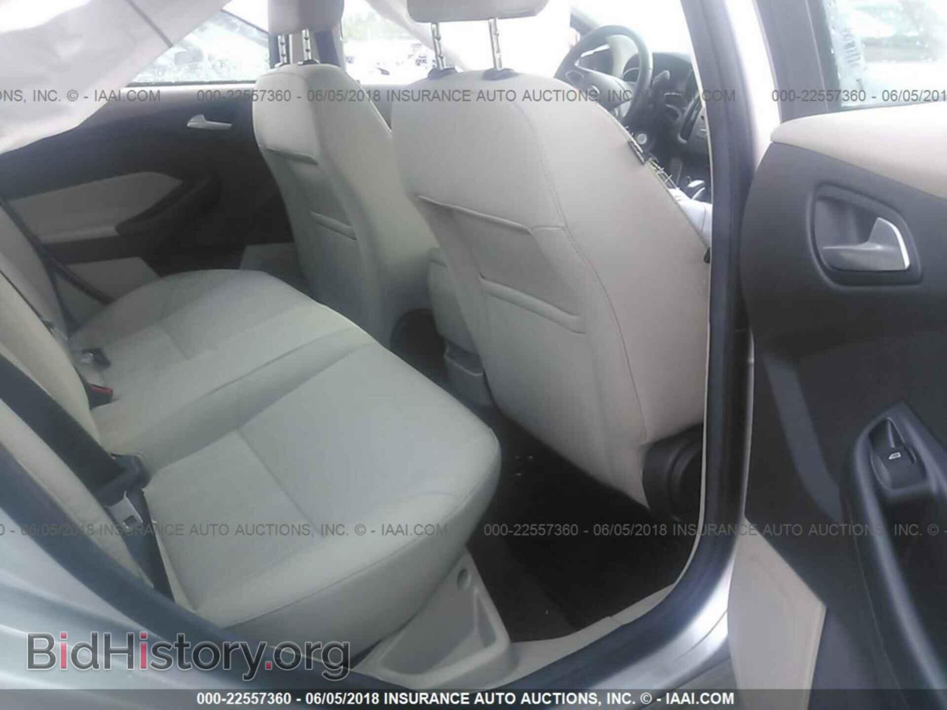 2016 Ford Focus - VIN: 1FADP3F26GL397221 - Photo 8