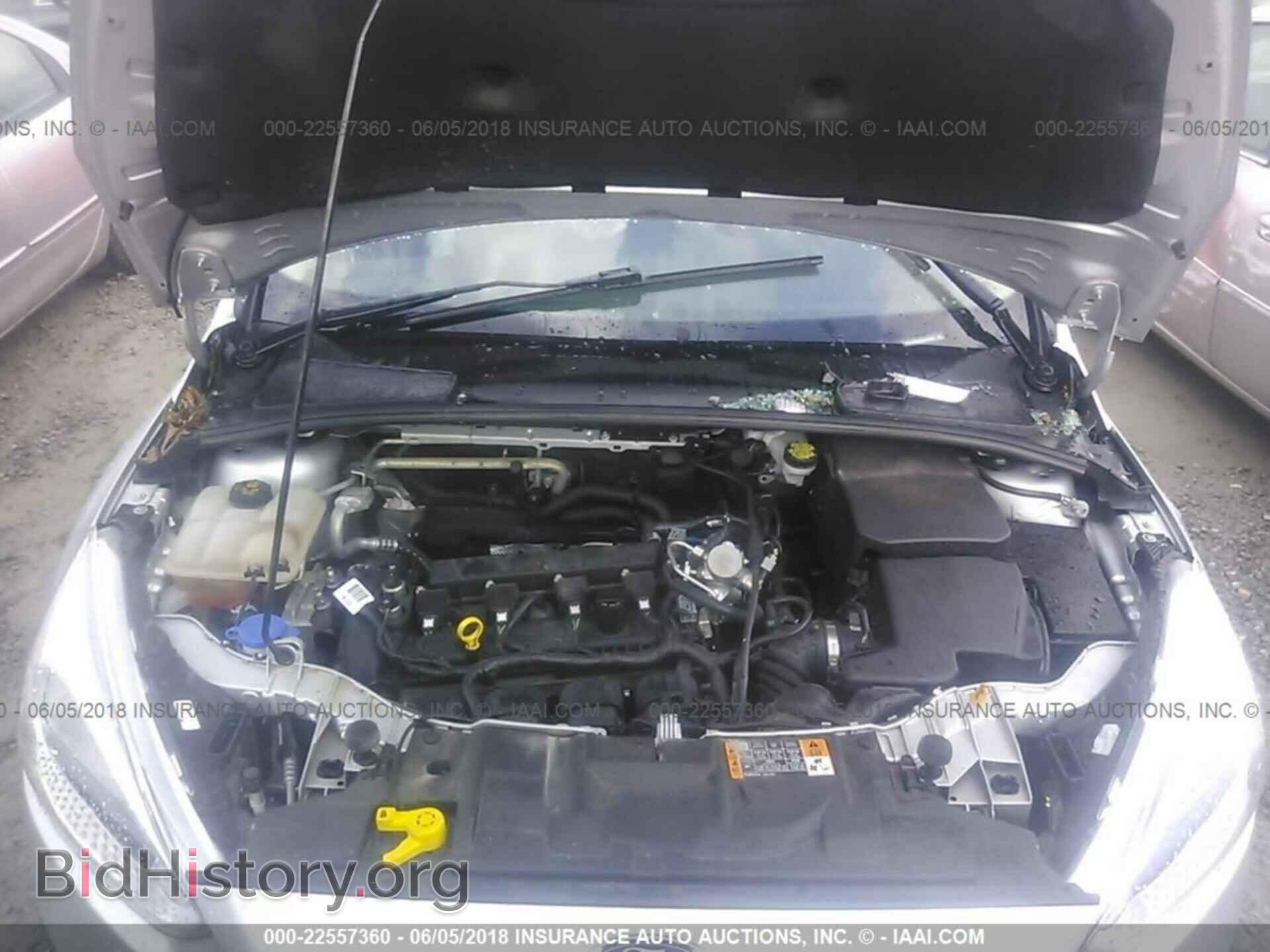 2016 Ford Focus - VIN: 1FADP3F26GL397221 - Photo 10