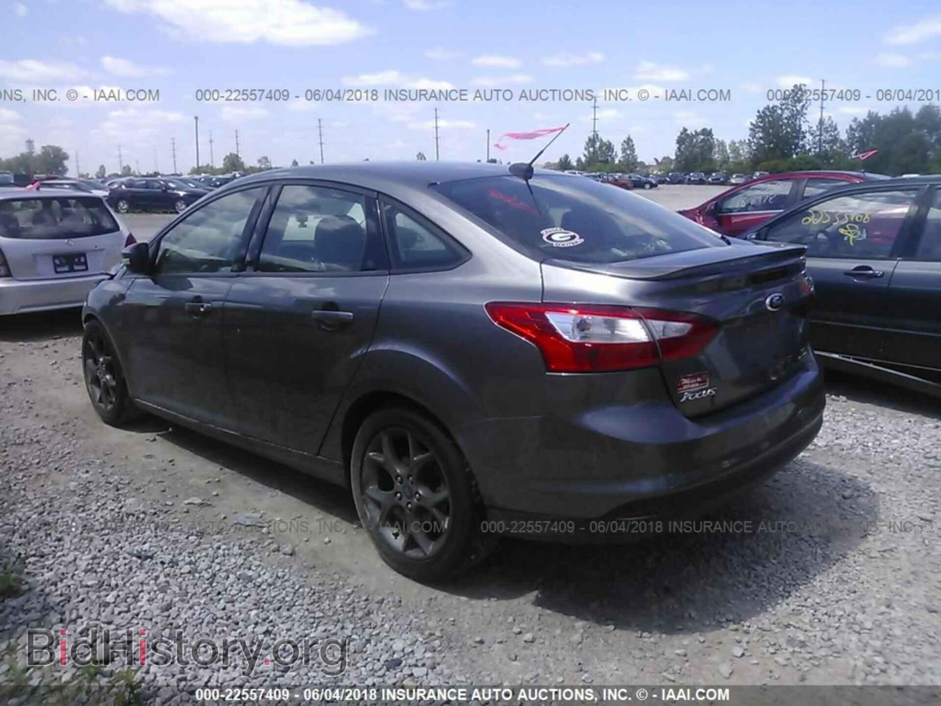 2013 Ford Focus - VIN: 1FADP3F24DL344903 - Photo 3