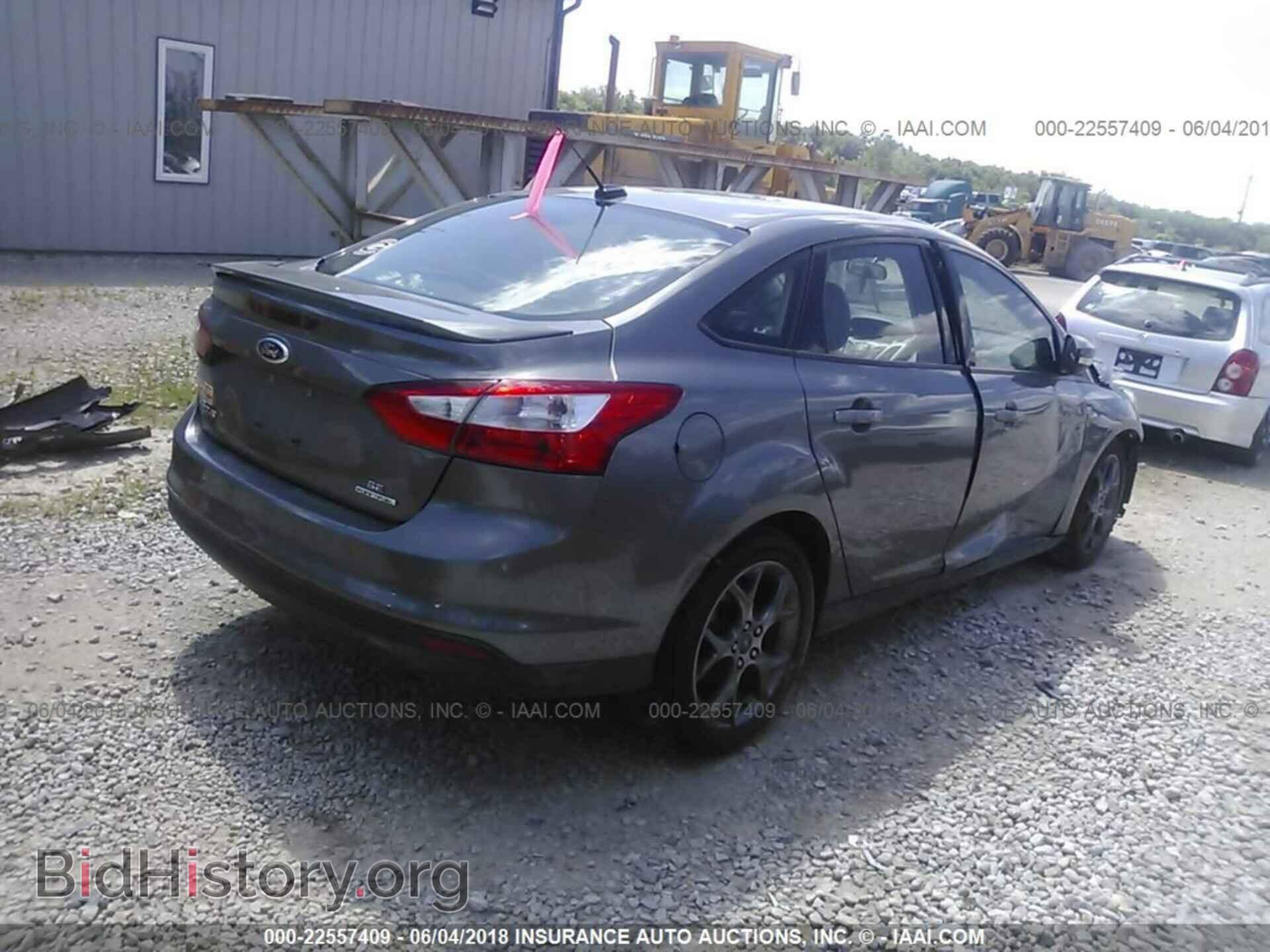 2013 Ford Focus - VIN: 1FADP3F24DL344903 - Photo 4