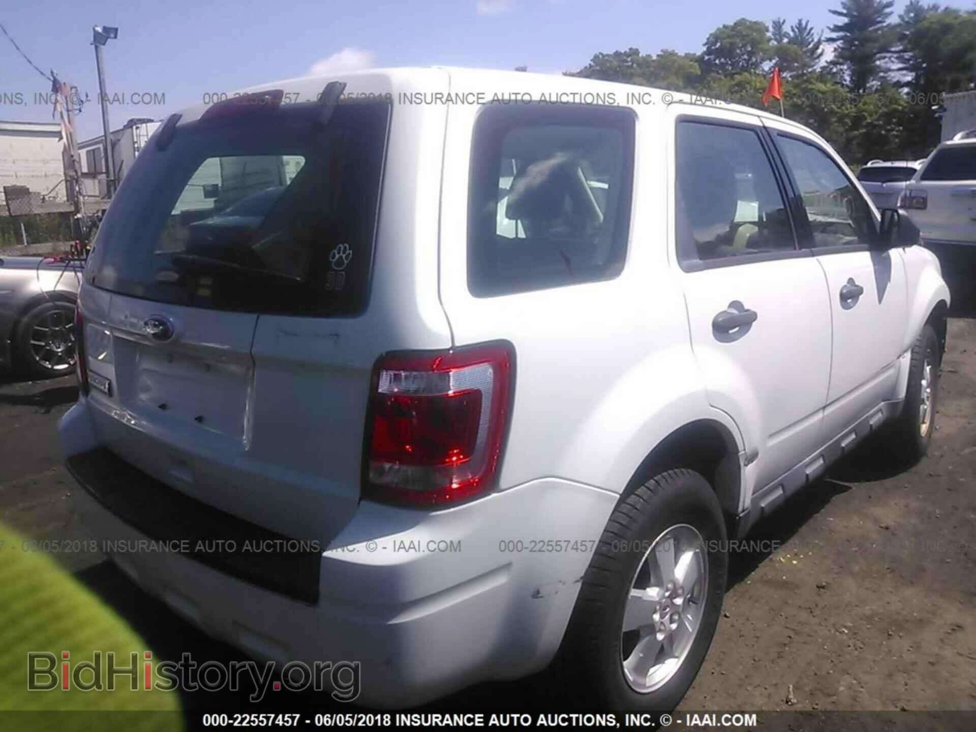 2012 Ford Escape - VIN: 1FMCU9C79CKB82820 - Photo 4